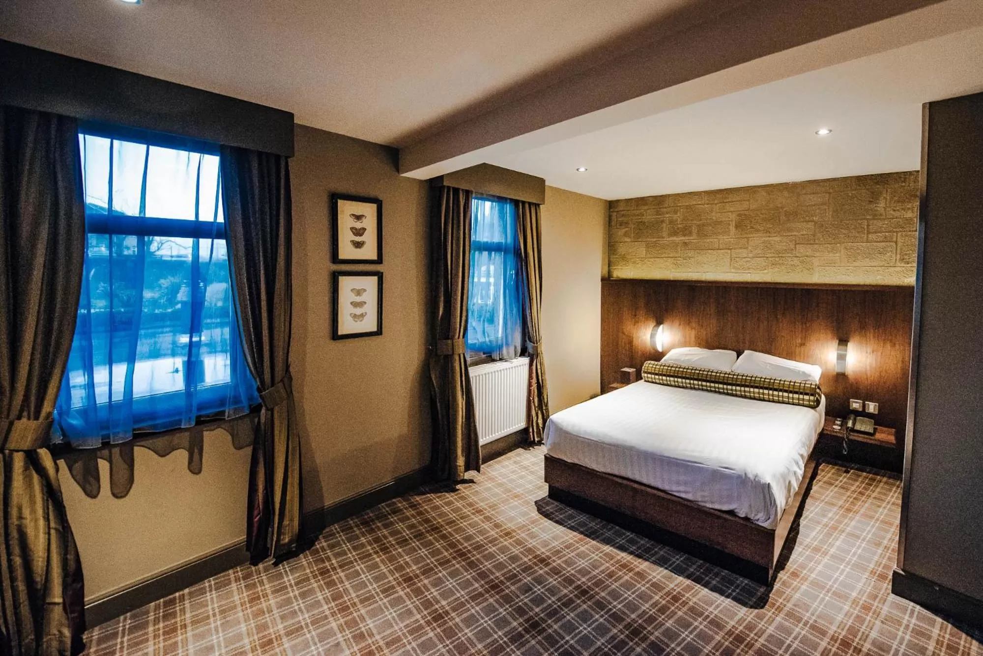 Bed in Lynnhurst Hotel