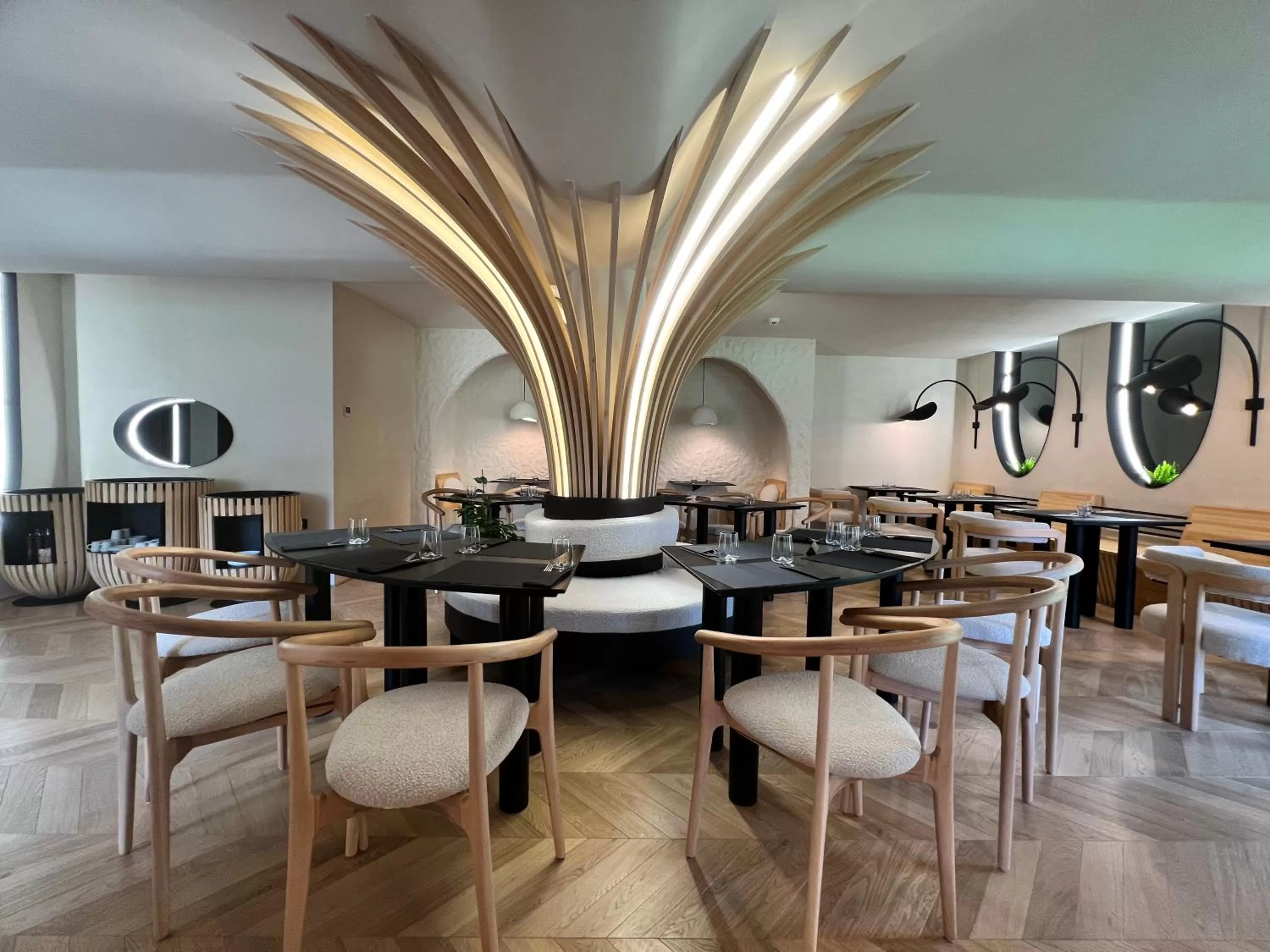 Restaurant/Places to Eat in Garden Retreat Junior
