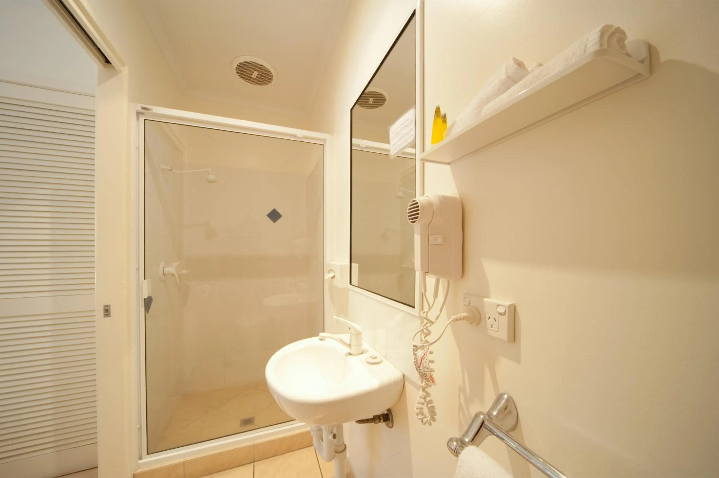 Shower in Mango House Resort