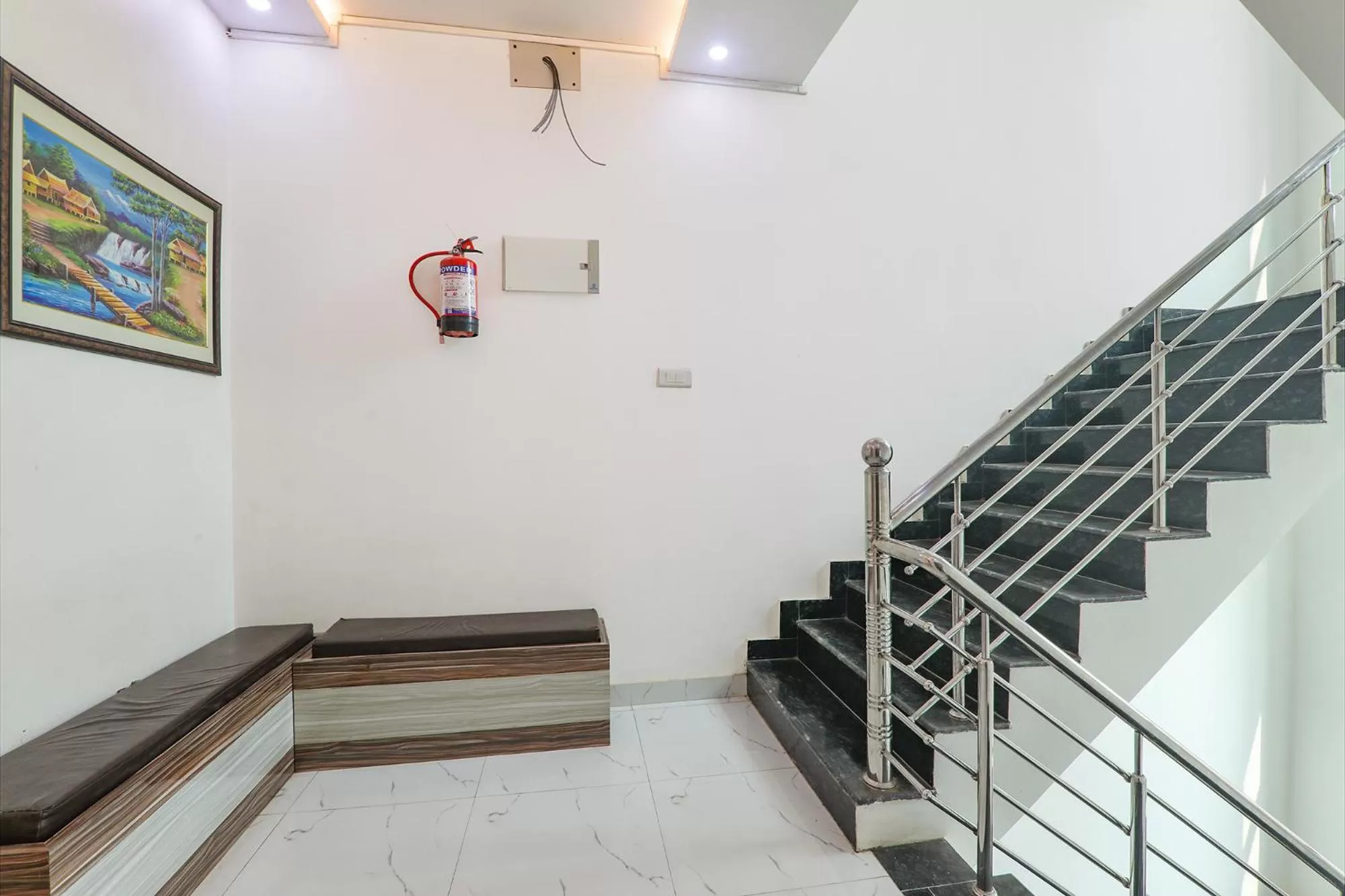 Lobby or reception in FabHotel Lumbini International - Sarnath museum