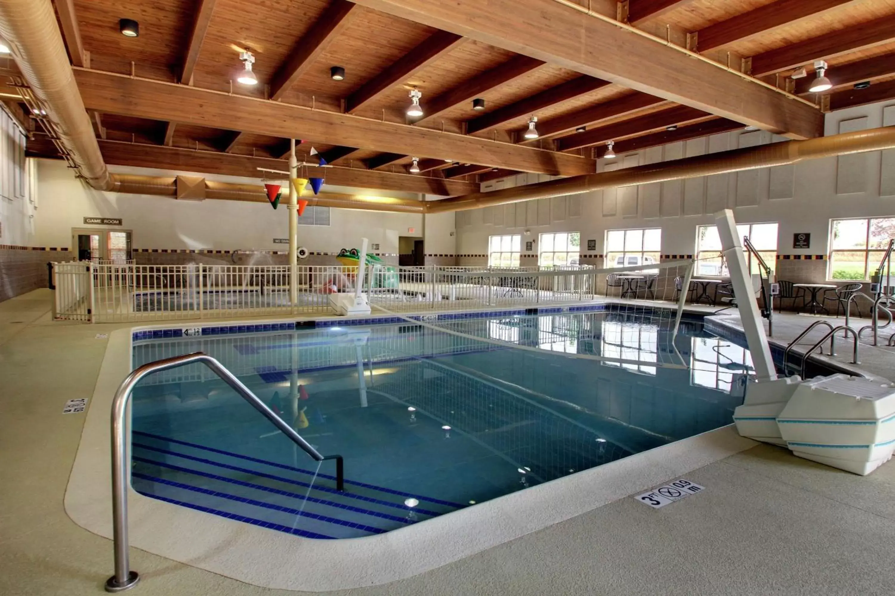 Pool view, Swimming Pool in Hampton Inn & Suites Chicago/Aurora