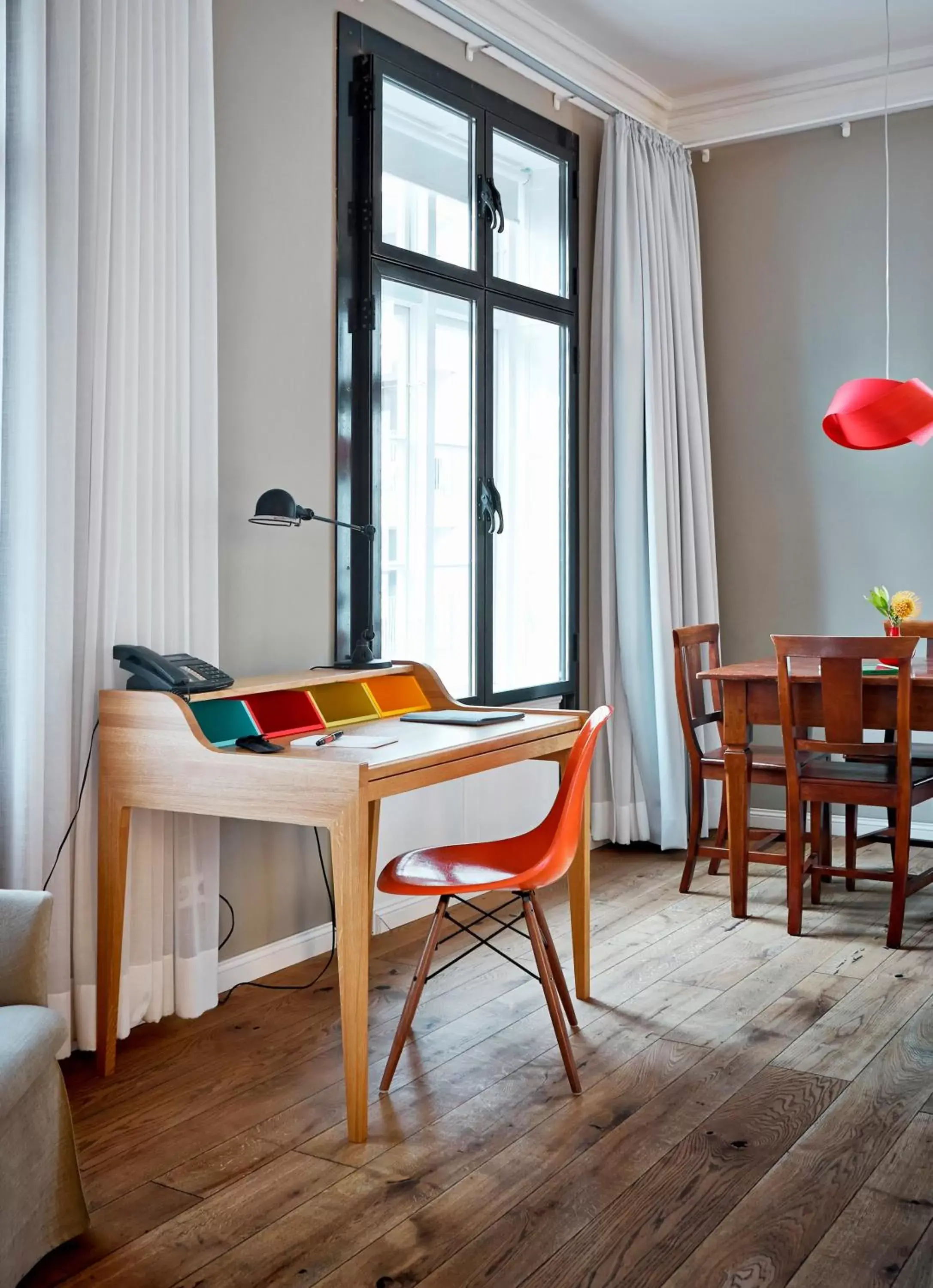 Living room, Dining Area in Hotel Wedina an der Alster