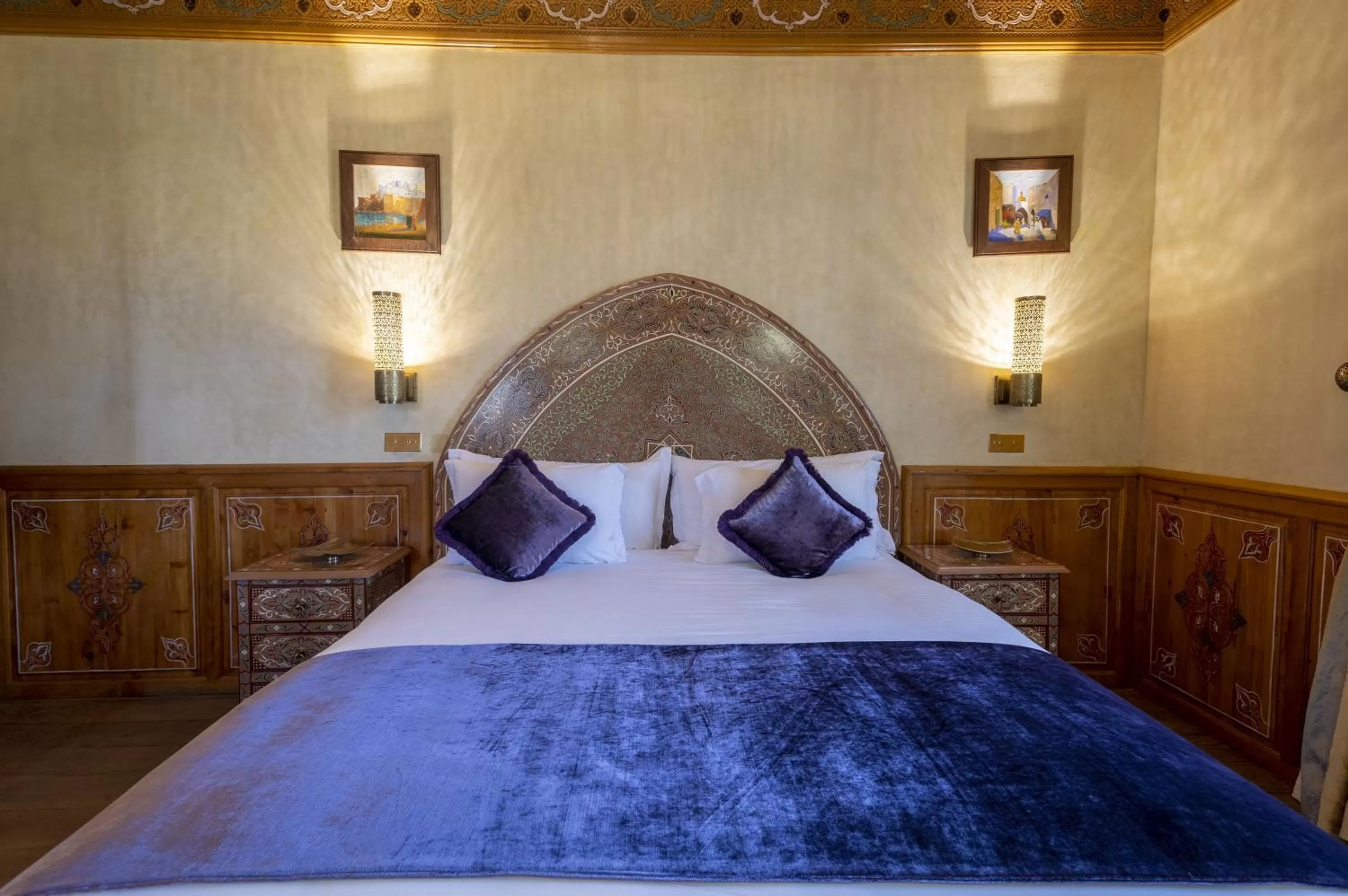 Bed in Maria Towers , Palais Table d'hôtes & SPA