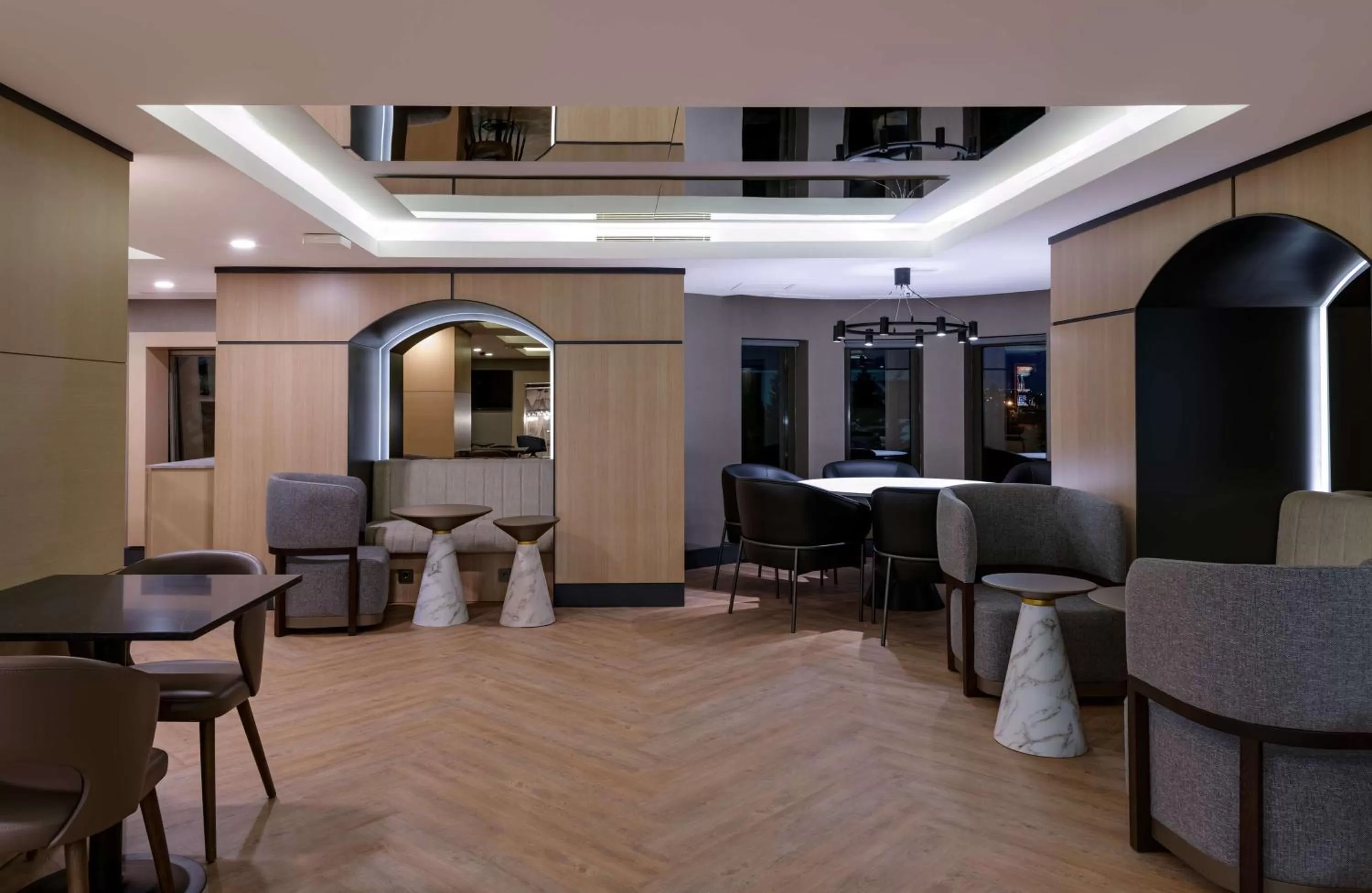 Lounge or bar in Doubletree by Hilton Van