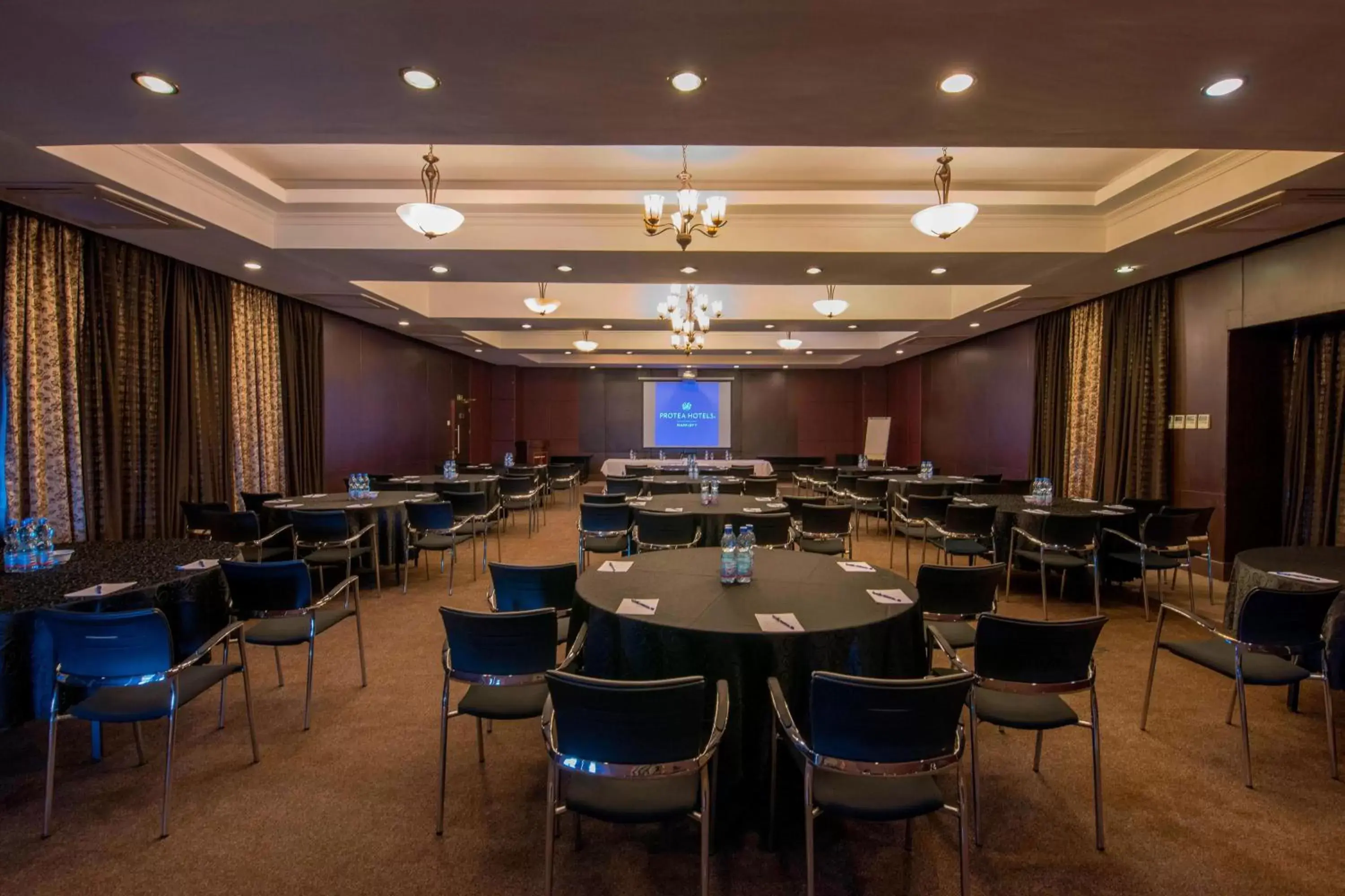 Meeting/conference room in Protea Hotel by Marriott Dar es Salaam Courtyard