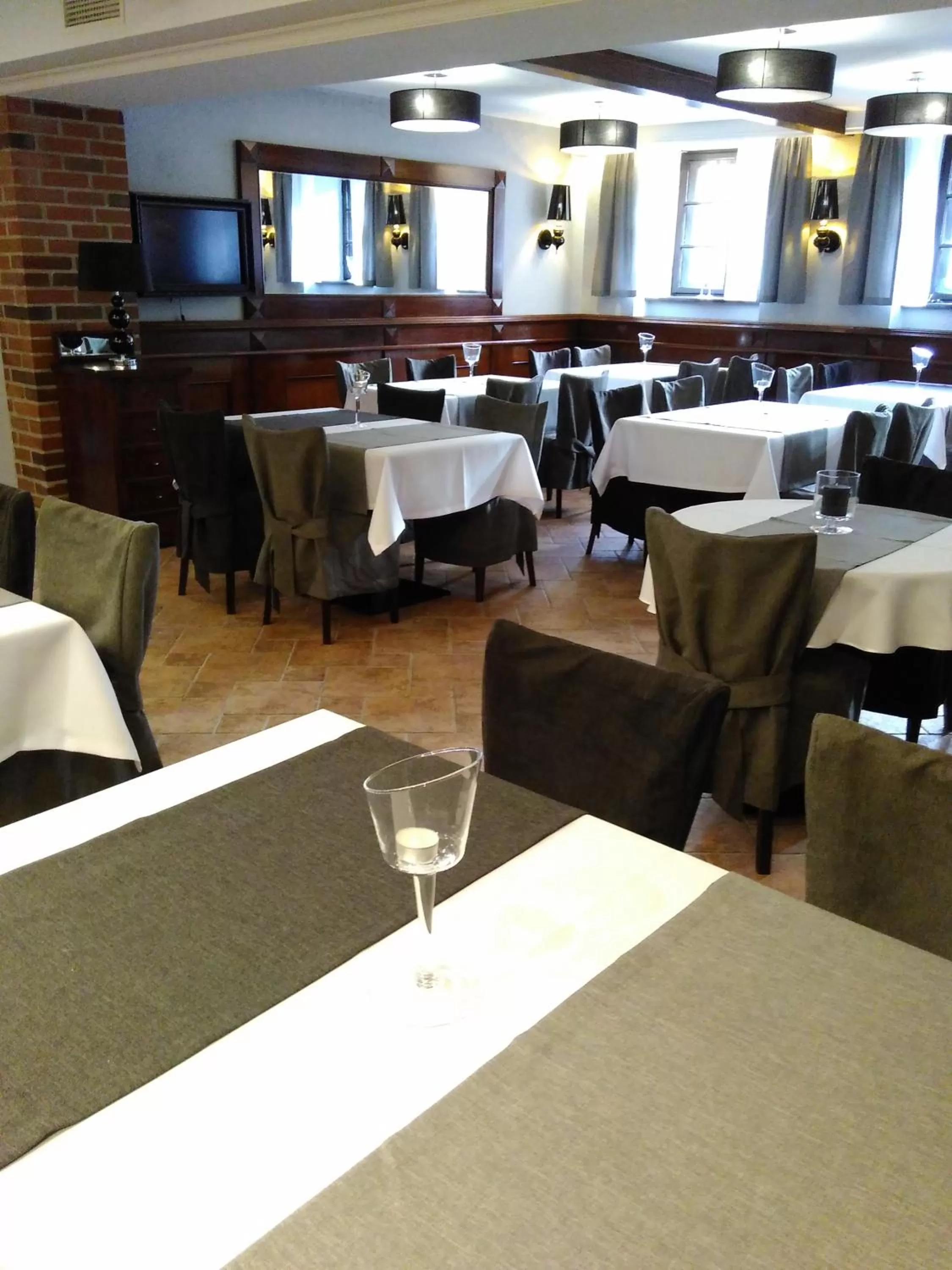 Restaurant/places to eat in Hotel Kolorowa