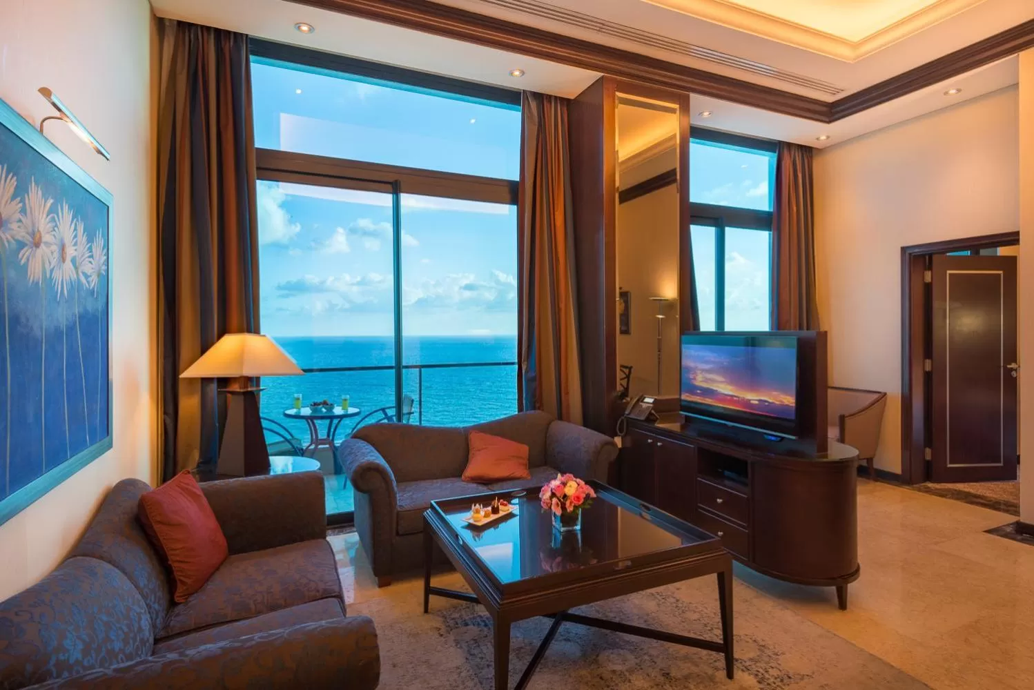 TV and multimedia in Raouche Arjaan by Rotana