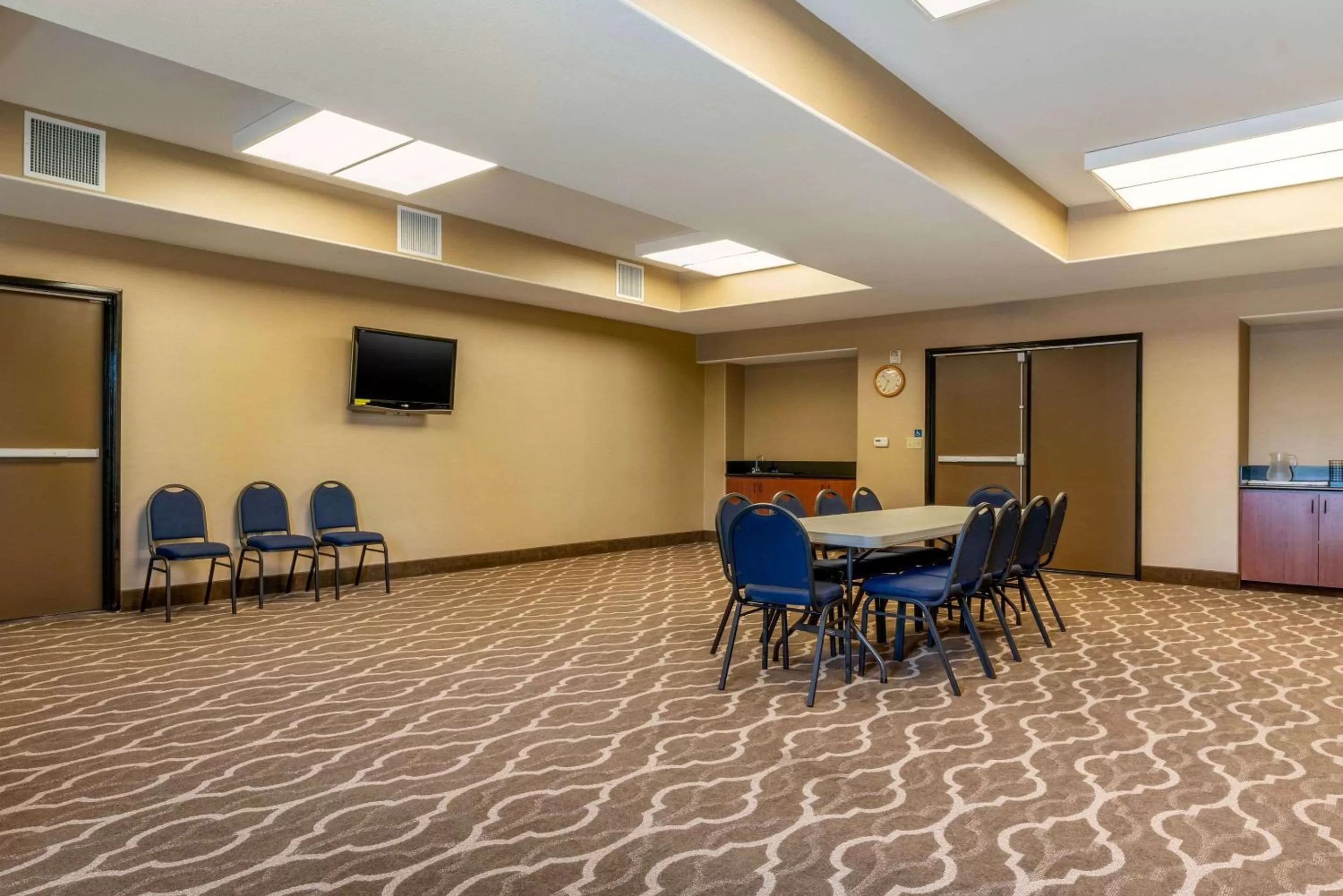 On site in Comfort Inn & Suites Galt - Lodi North