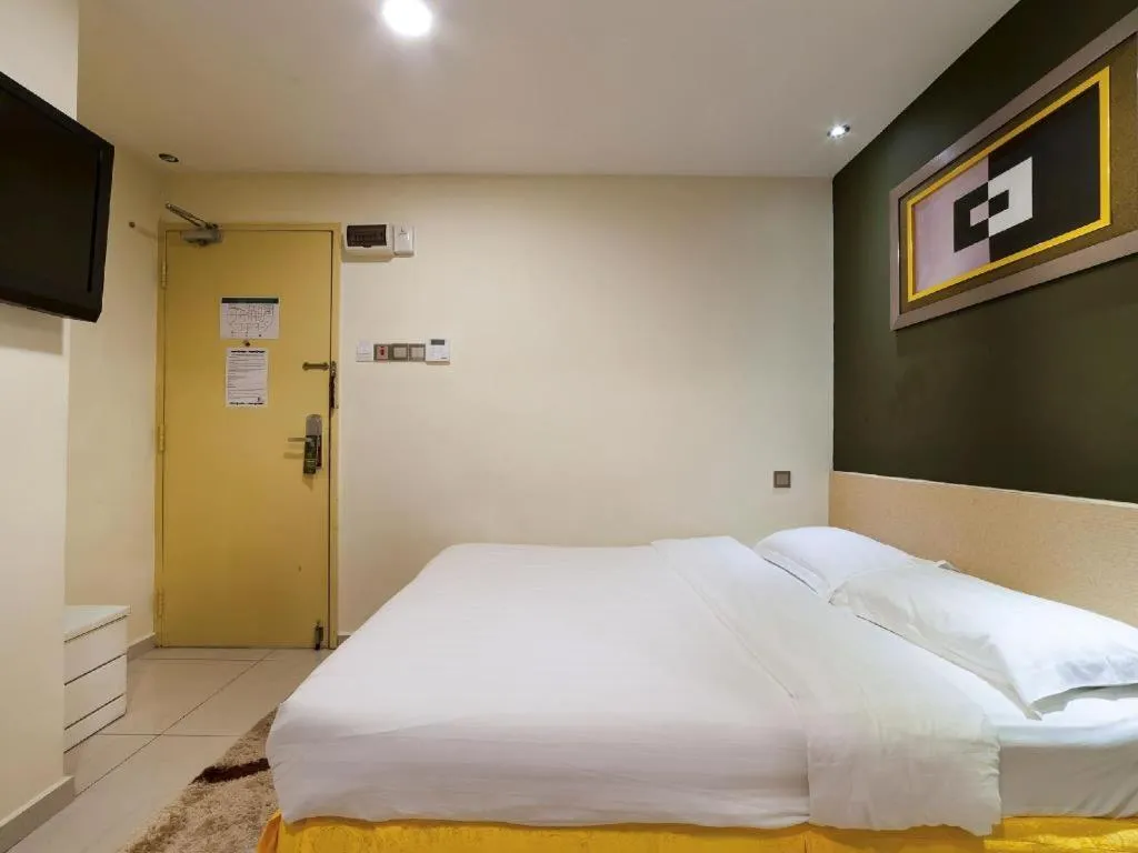 Bed in One Avenue Hotel