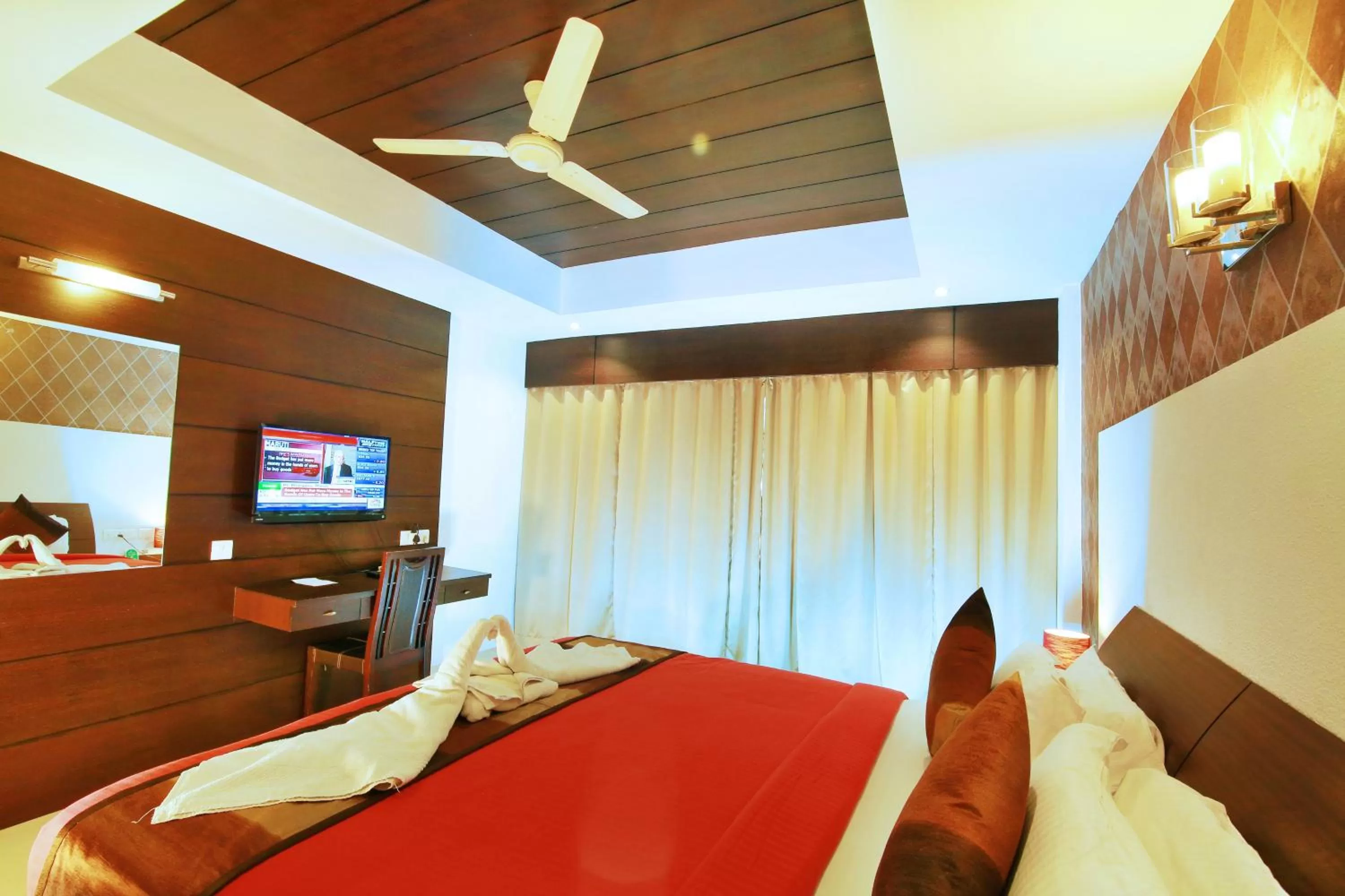 TV and multimedia in Royal Omars