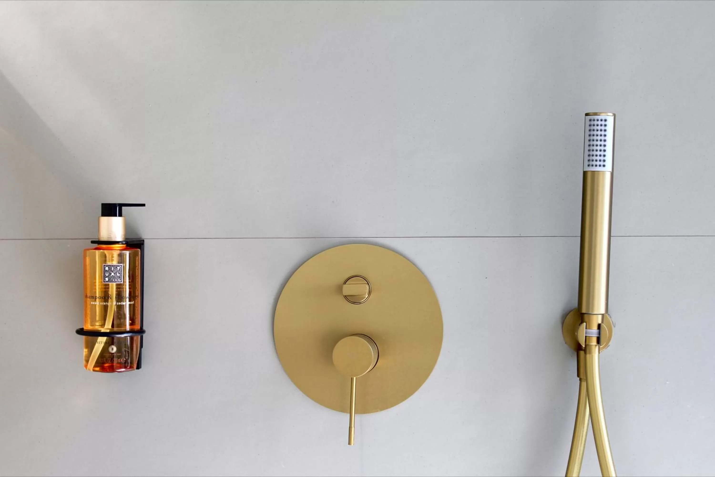 Shower in HOTEL BOUTIQUE VILLA DEL MARQUÉS