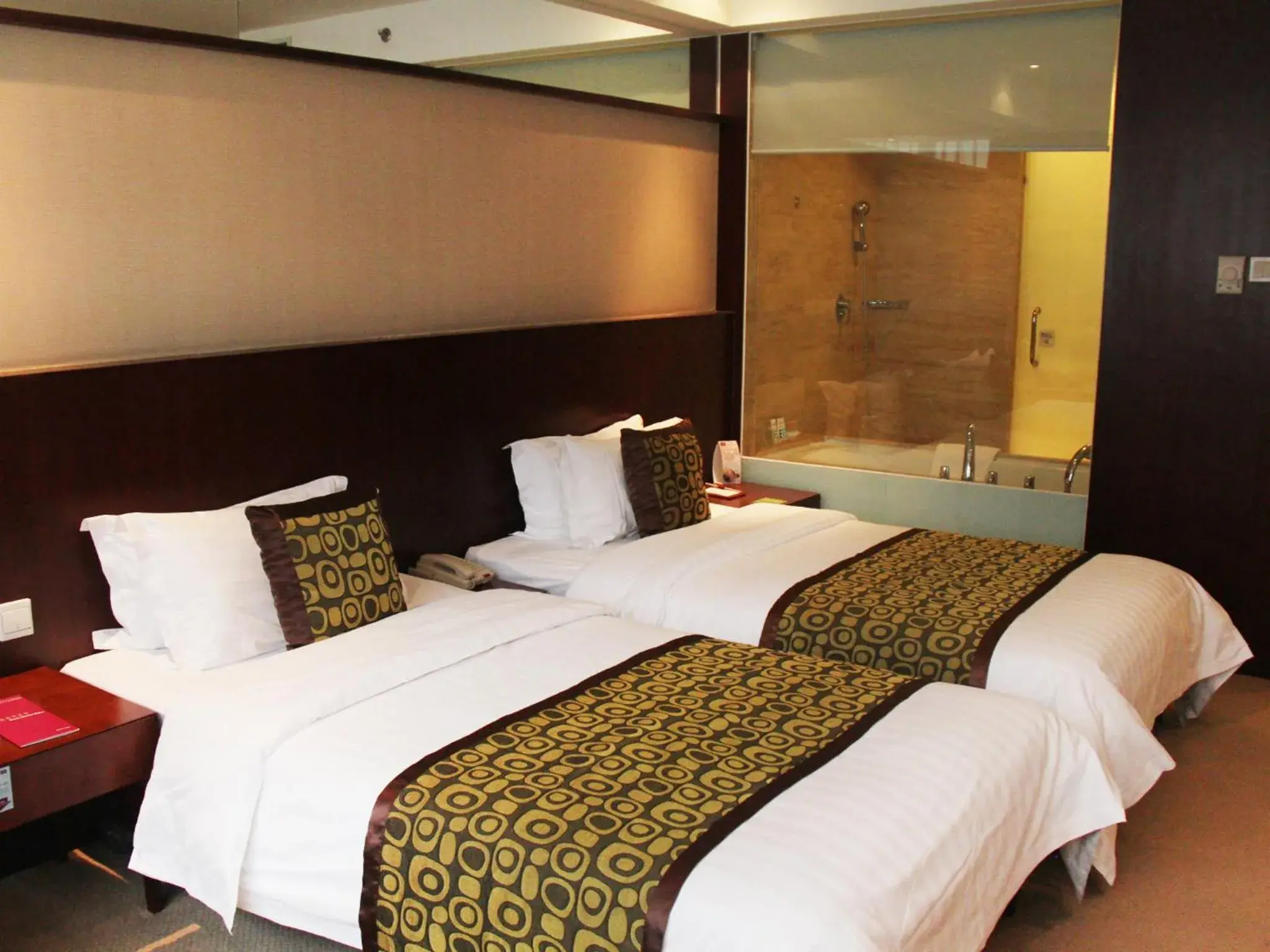 Bed in Mercure Wanshang Beijing Hotel