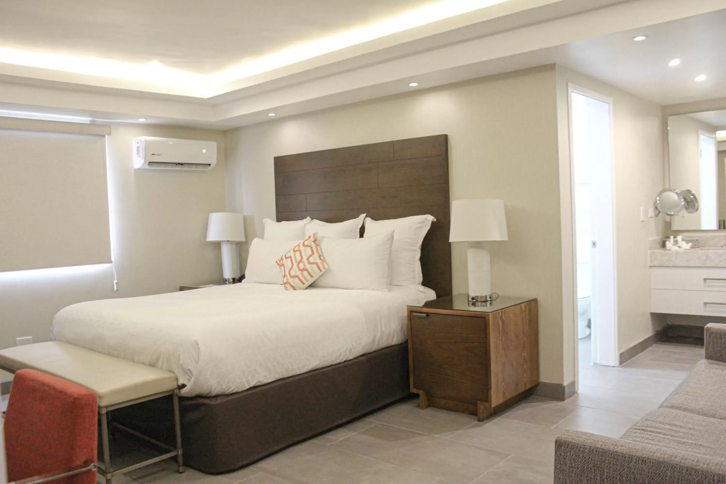 Bedroom, Bed in Del Mar Inn Rosarito