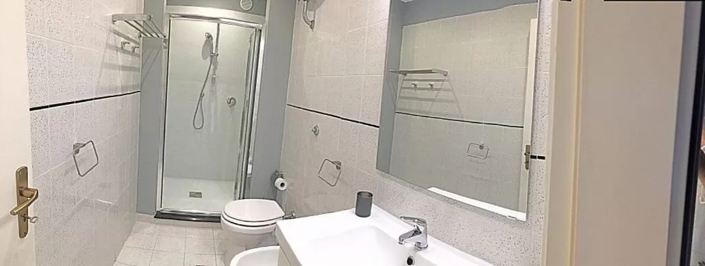 Shower in Residence Torre Delle Viole