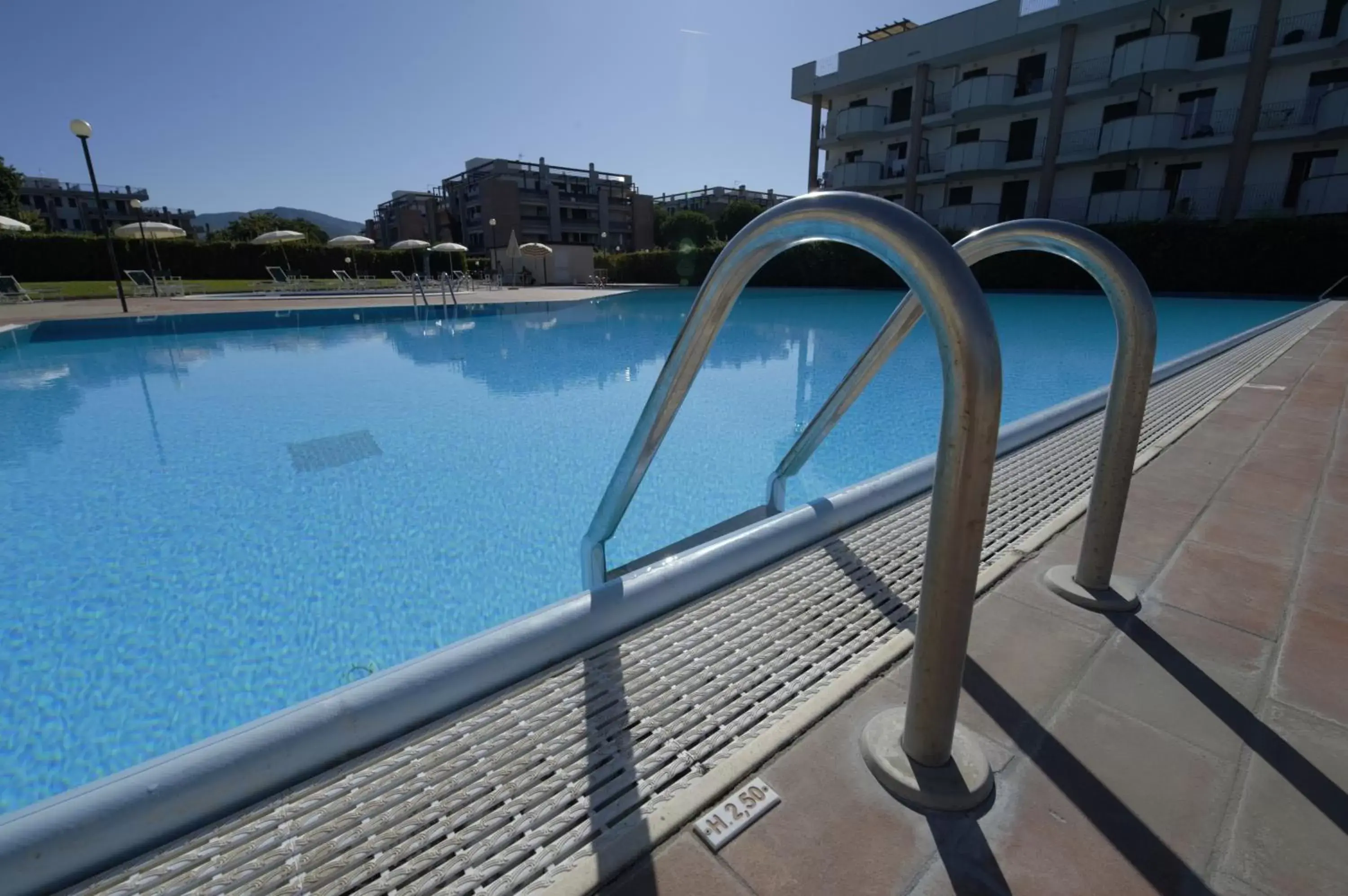 Swimming Pool in Le Residenze di Santa Costanza - Mirto/Corbezzolo