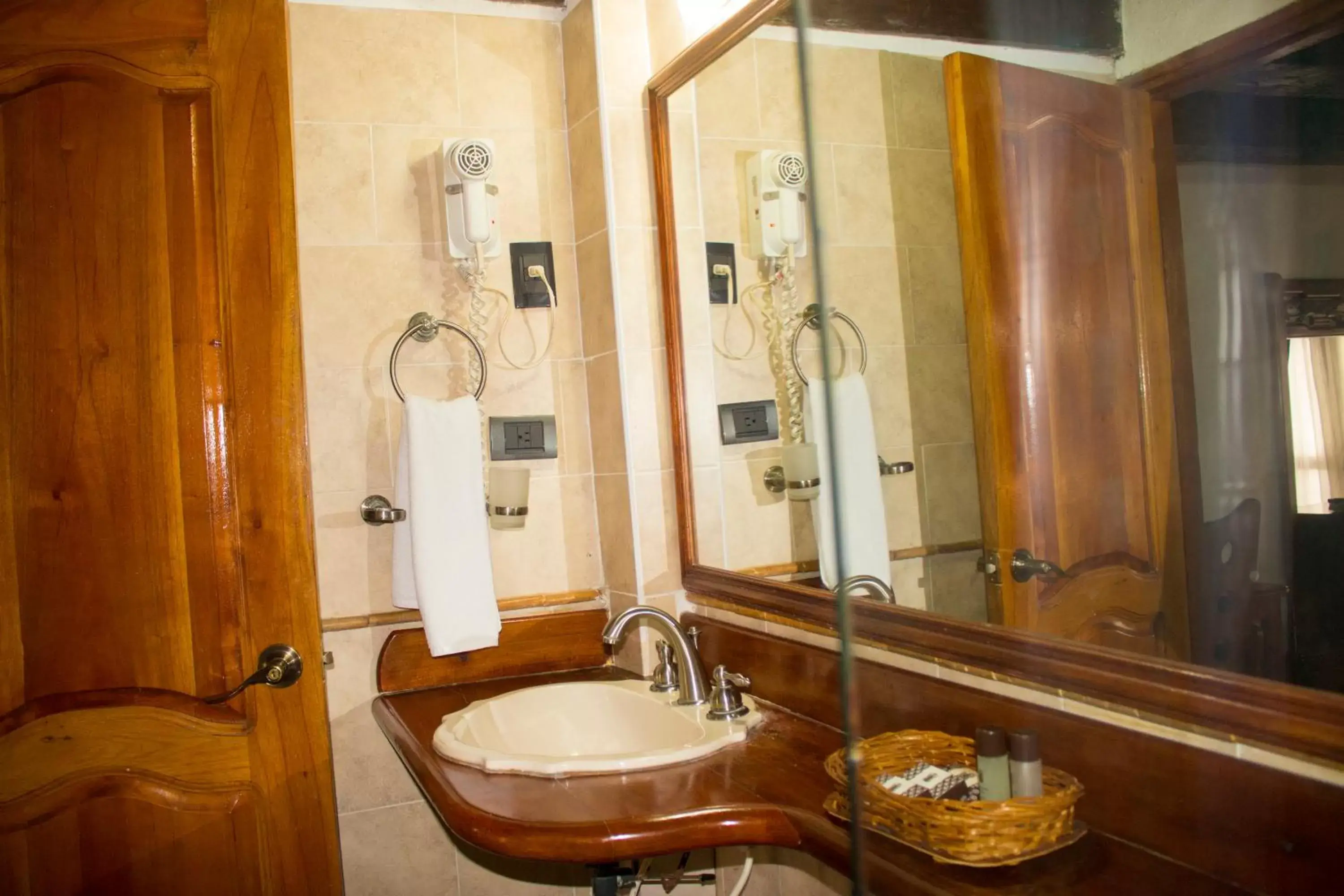 Bathroom in Hotel Don Pedro De Heredia