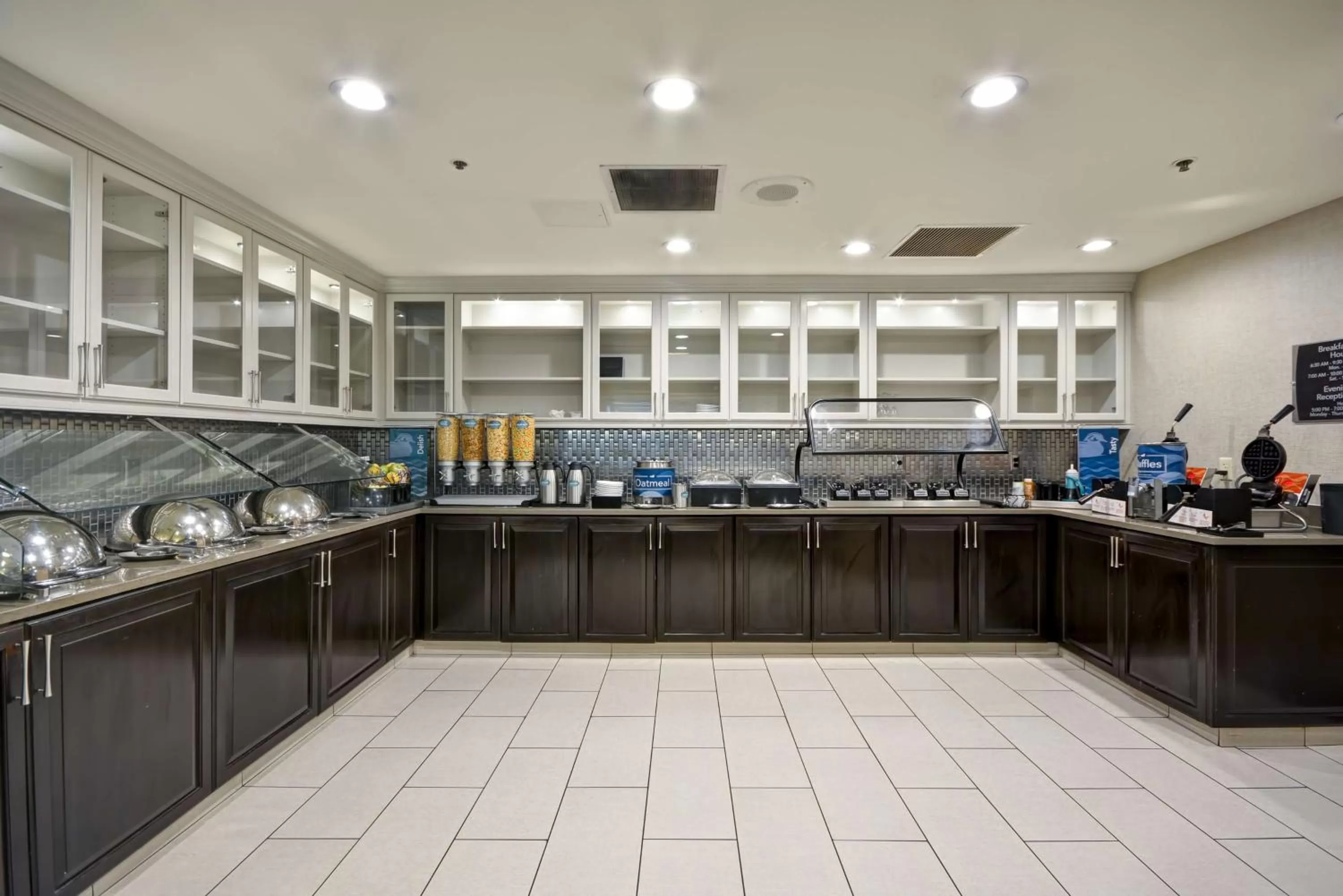 Dining area in Homewood Suites Durham-Chapel Hill I-40