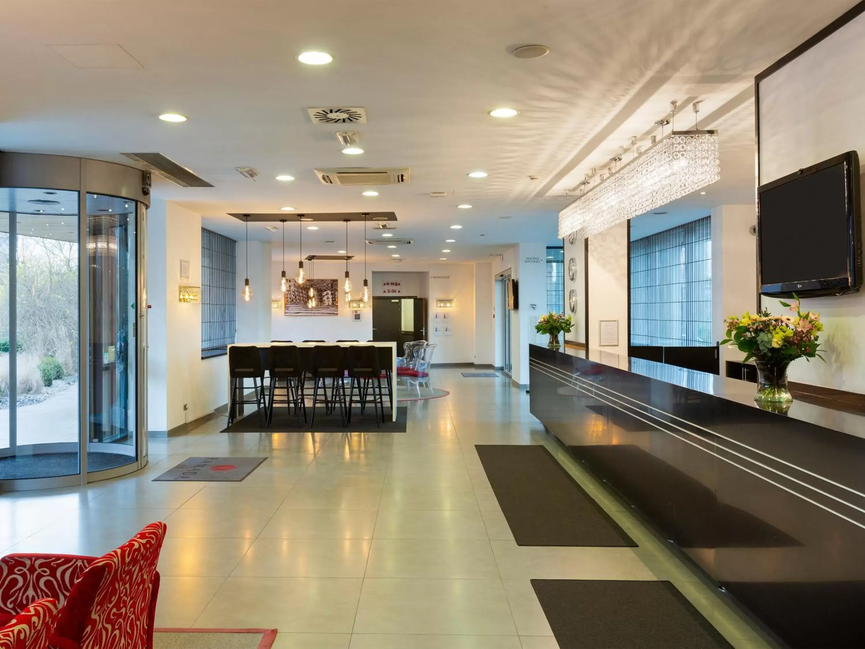 Lobby or reception in Hotel Ramada Brussels Woluwe