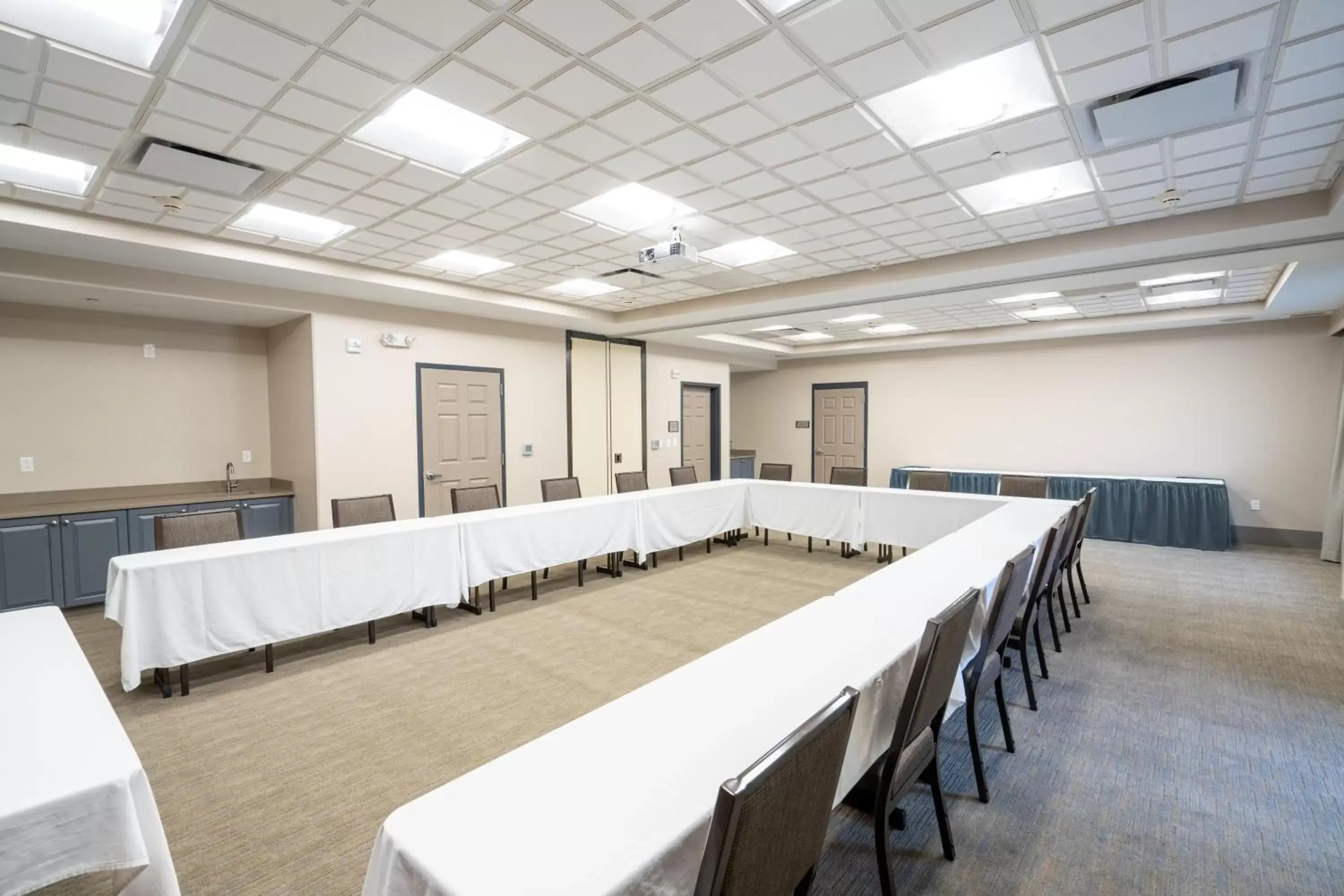 Meeting/conference room in Country Inn & Suites by Radisson, State College (Penn State Area), PA