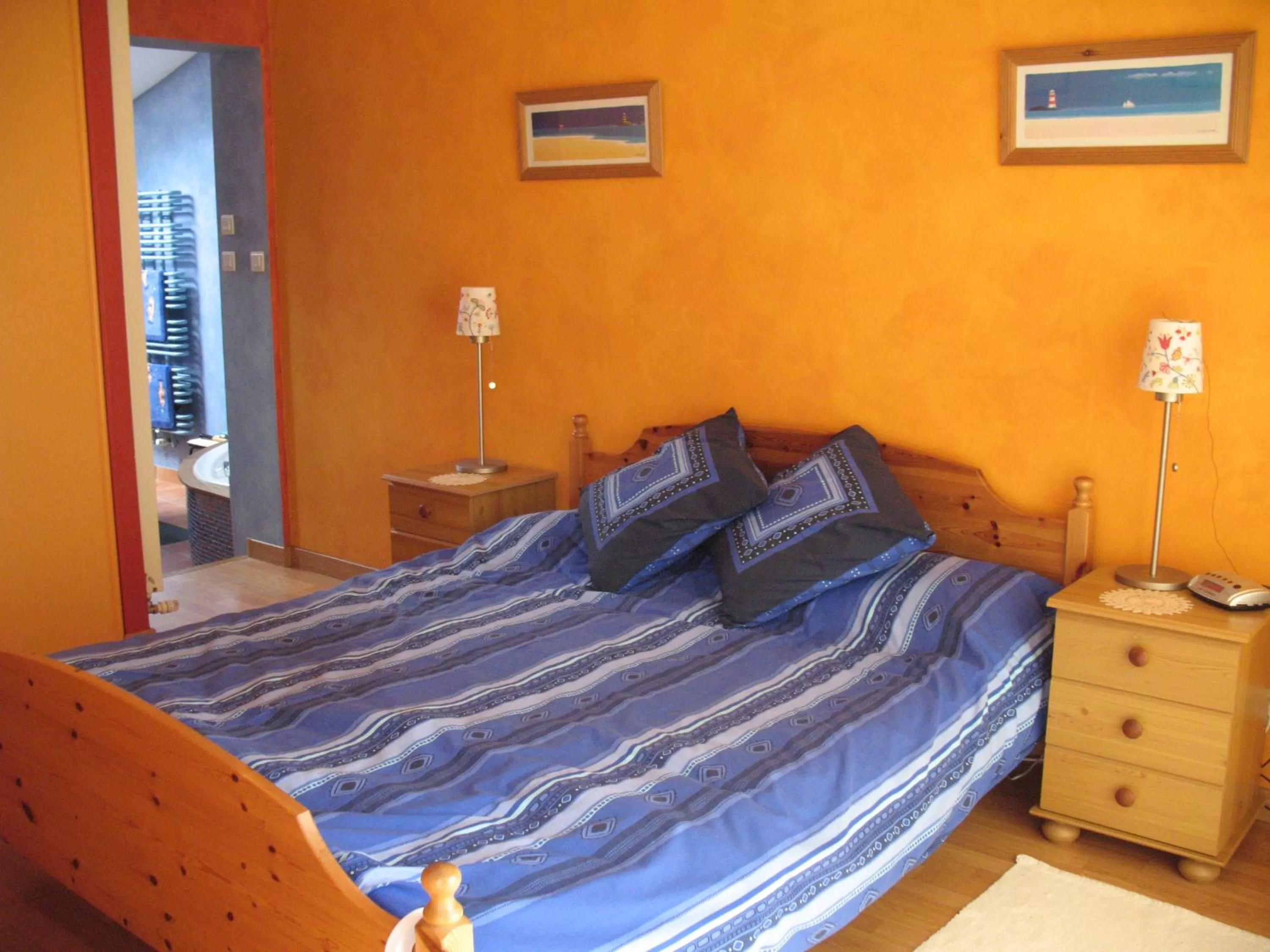 Bedroom, Bed in Chambres d'Hôtes Le Mûrier