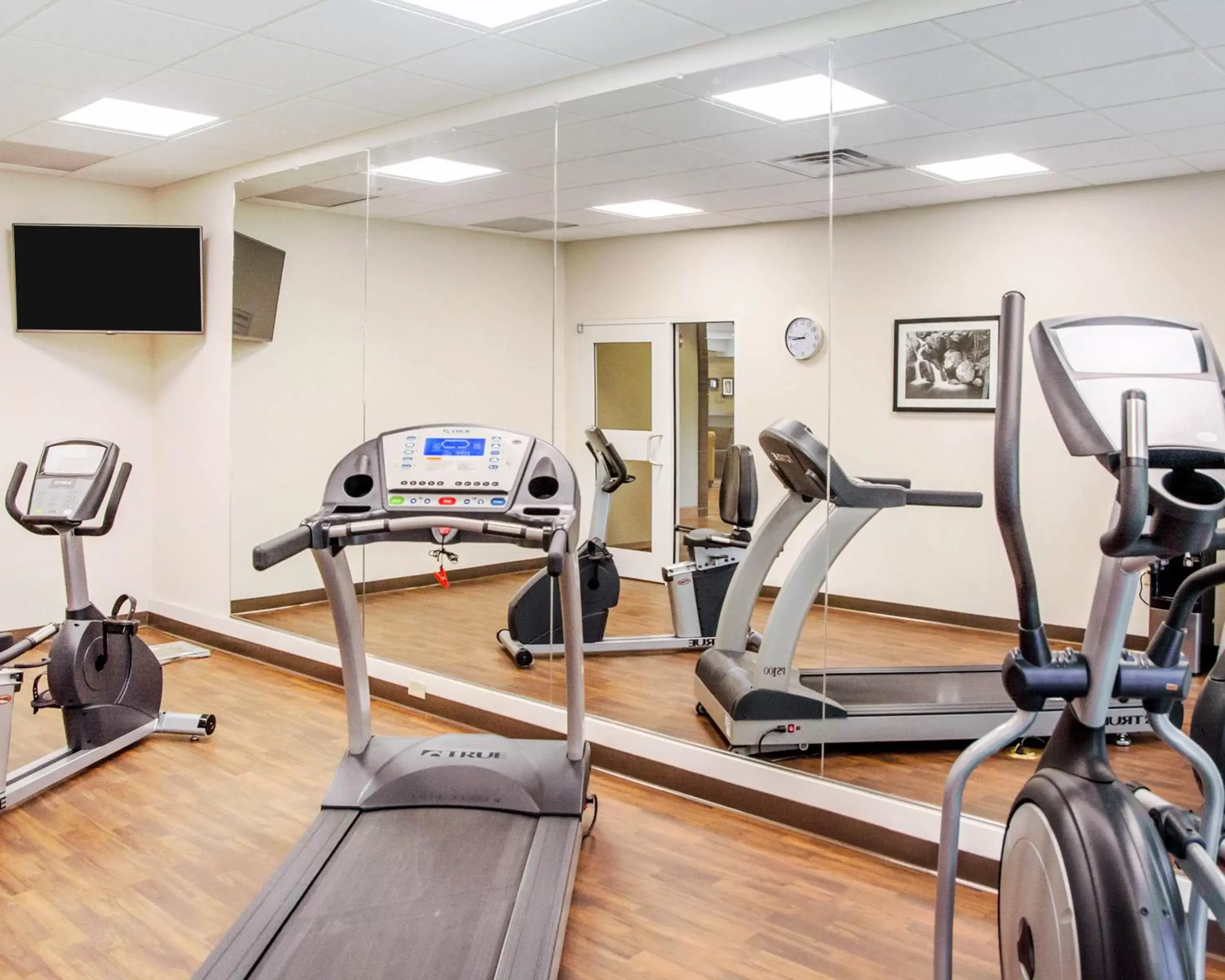 Fitness centre/facilities, Fitness Center/Facilities in Sleep Inn & Suites Parkersburg