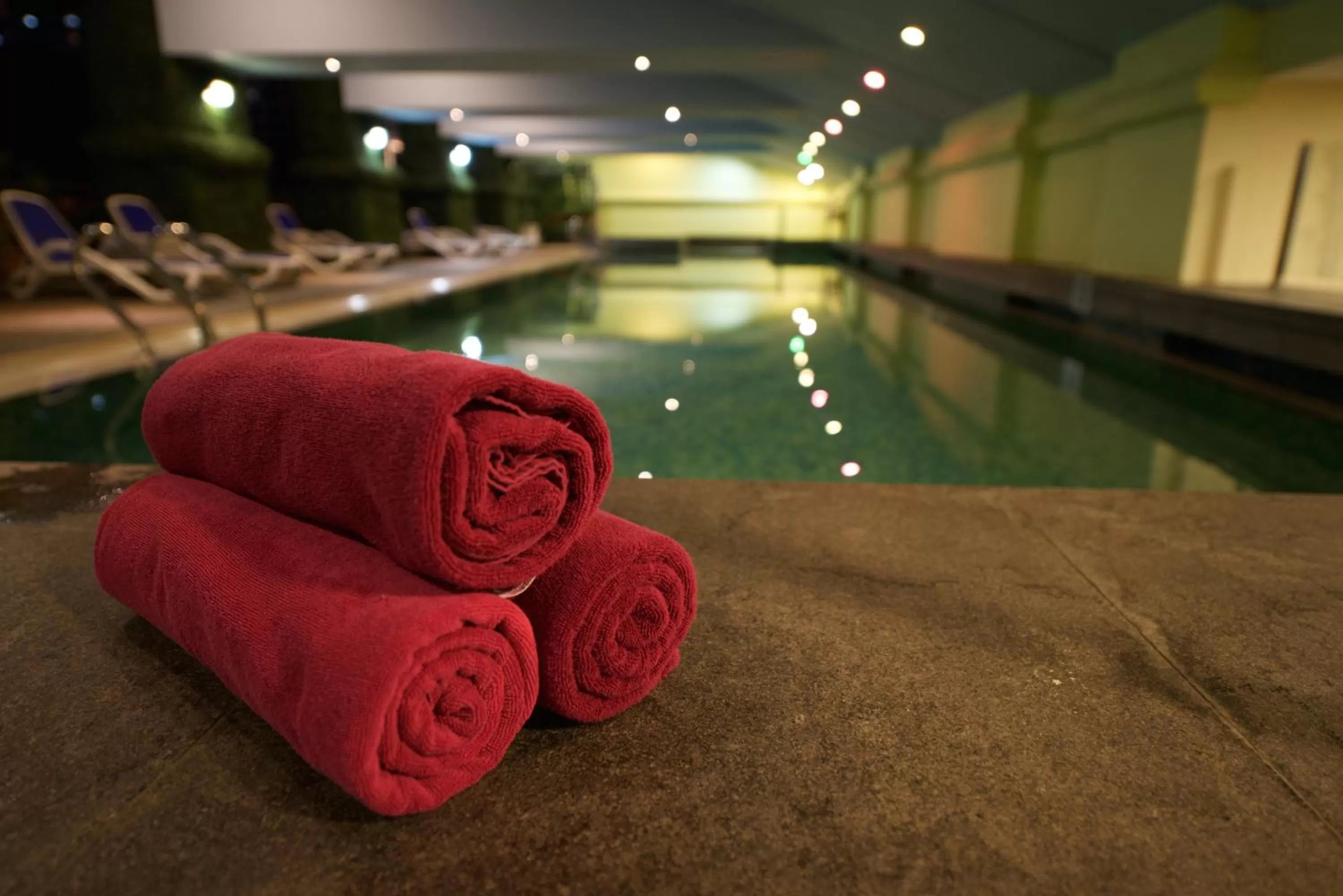 Swimming pool in Hotel Royal Kuala Lumpur