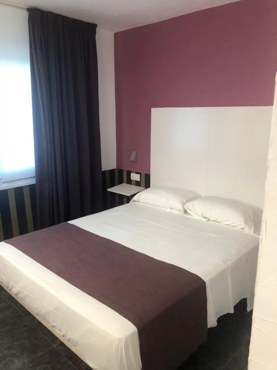 Bedroom, Bed in Colors