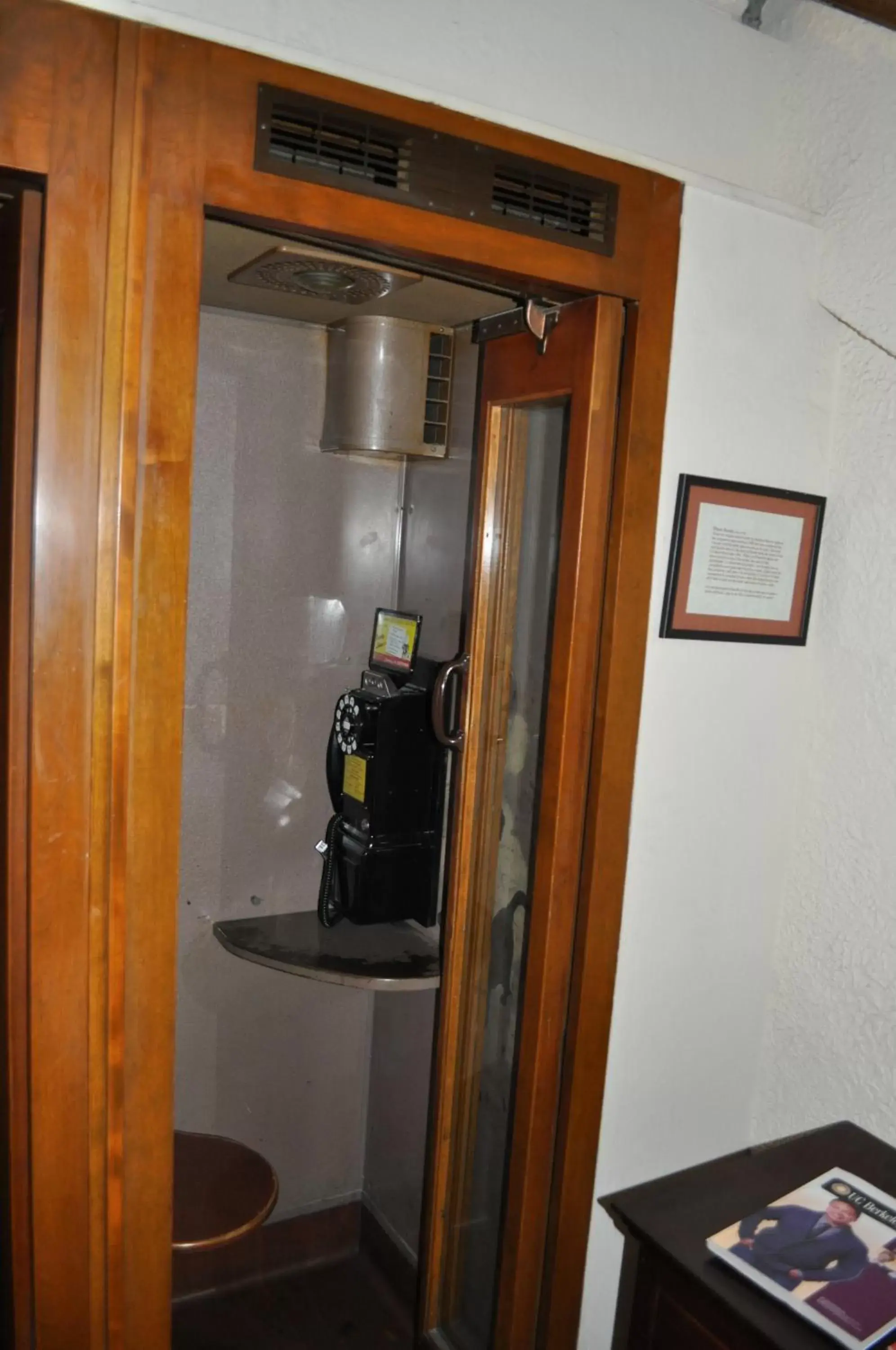 Lobby or reception, Bathroom in Cardinal Hotel