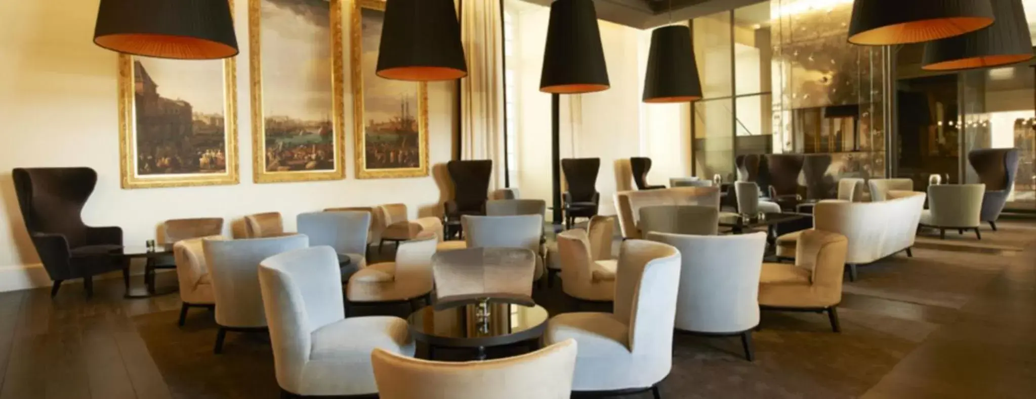 Lounge or bar, Restaurant/Places to Eat in InterContinental Marseille - Hotel Dieu, an IHG Hotel