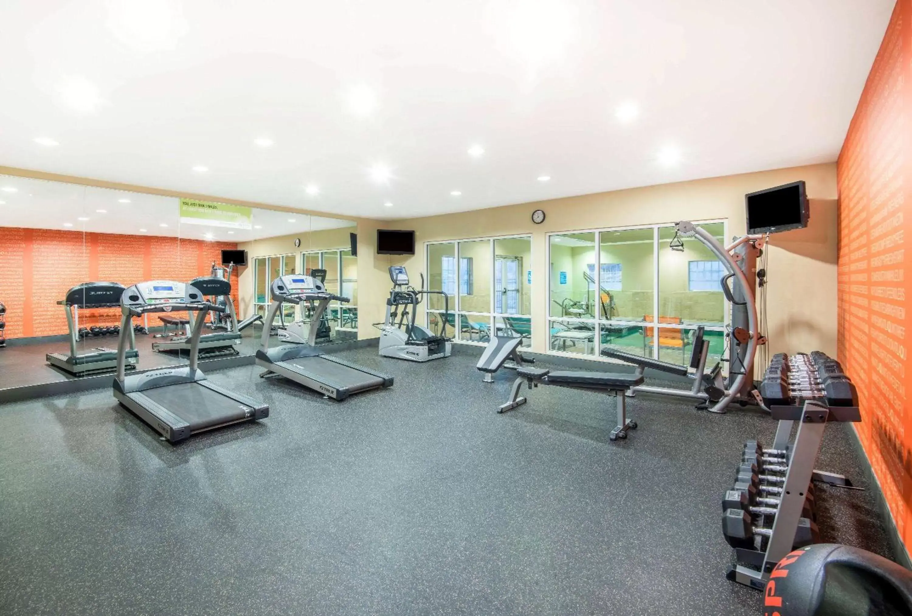 Fitness centre/facilities, Fitness Center/Facilities in La Quinta by Wyndham Clinton Historic Route 66
