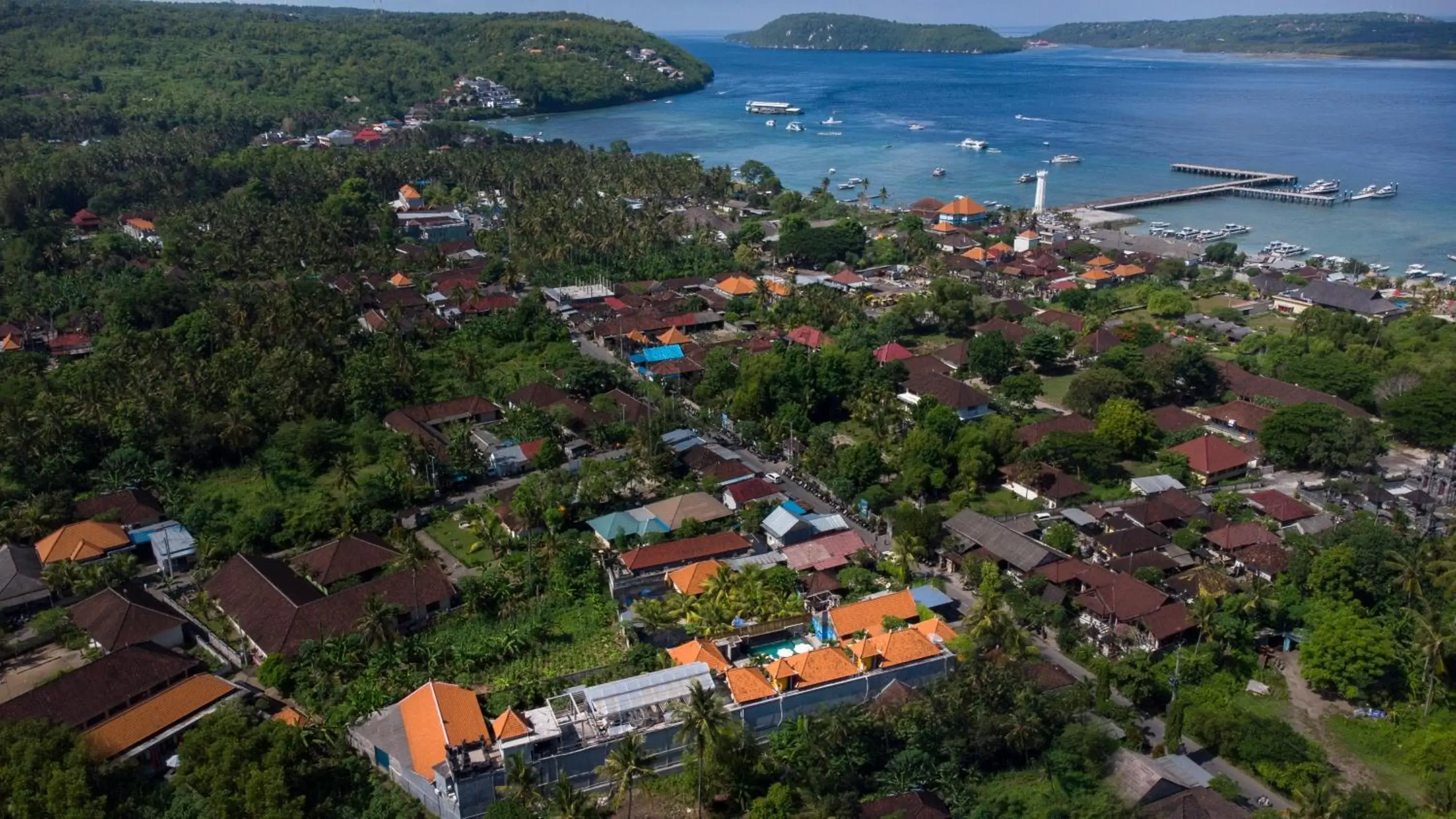 Property building, Bird's-eye View in Hotel Arsa Santhi Nusa Penida