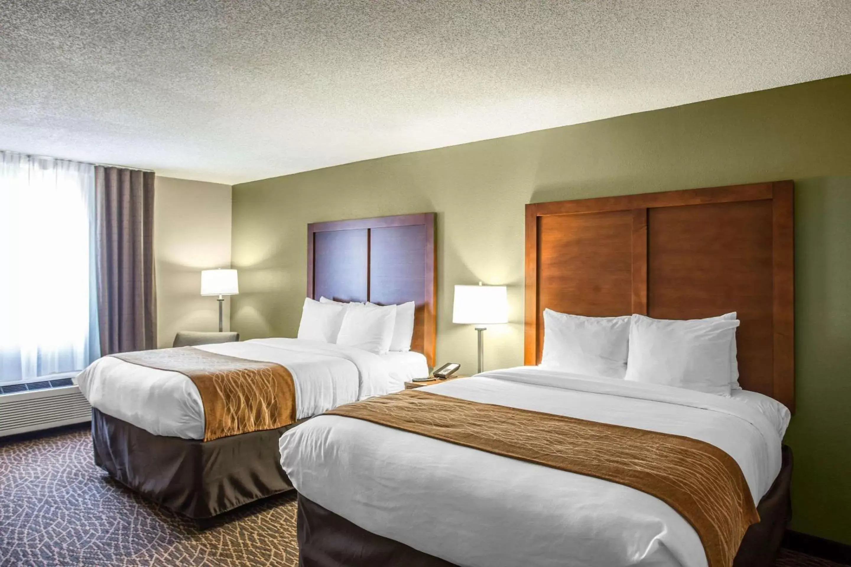 Photo of the whole room, Bed in Comfort Inn & Suites Kannapolis - Concord