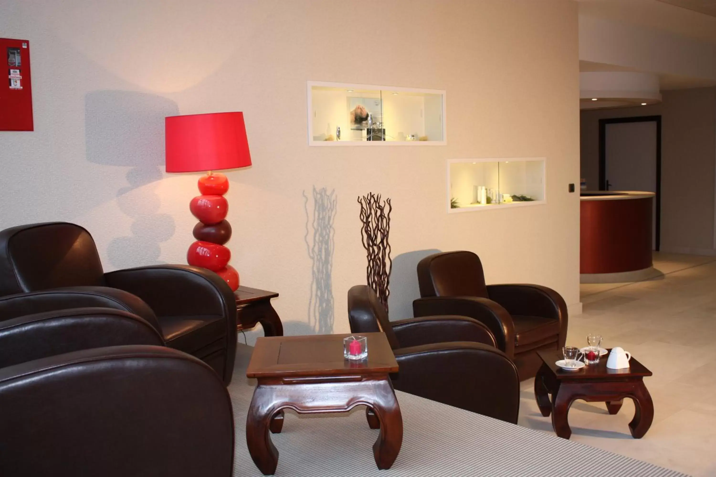 Lounge or bar in Hôtel Spa Du Béryl Lounge or bar in Hôtel Spa Du Béryl