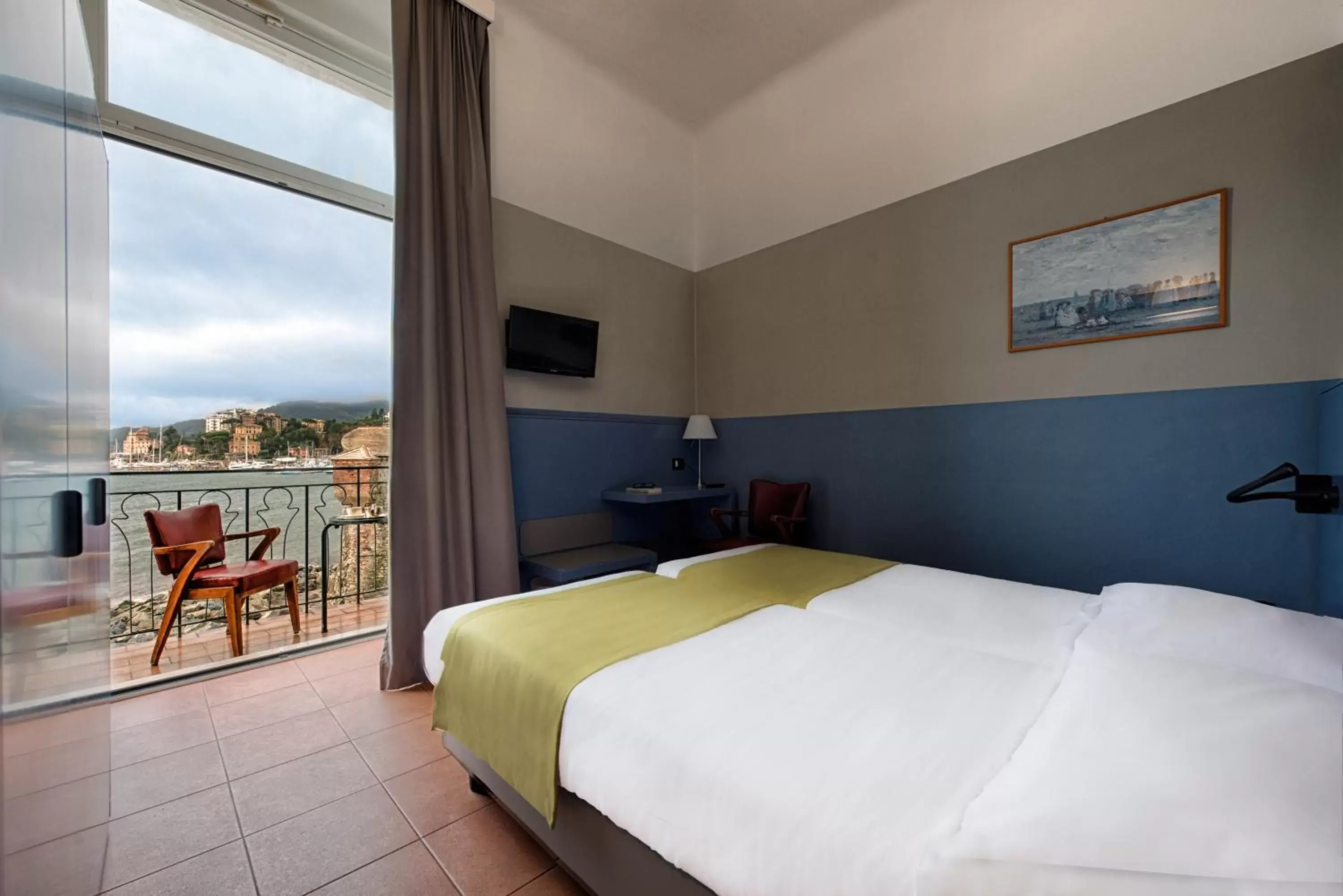 Photo of the whole room, Bed in Hotel Italia e Lido Rapallo Photo of the whole room, Bed in Hotel Italia e Lido Rapallo