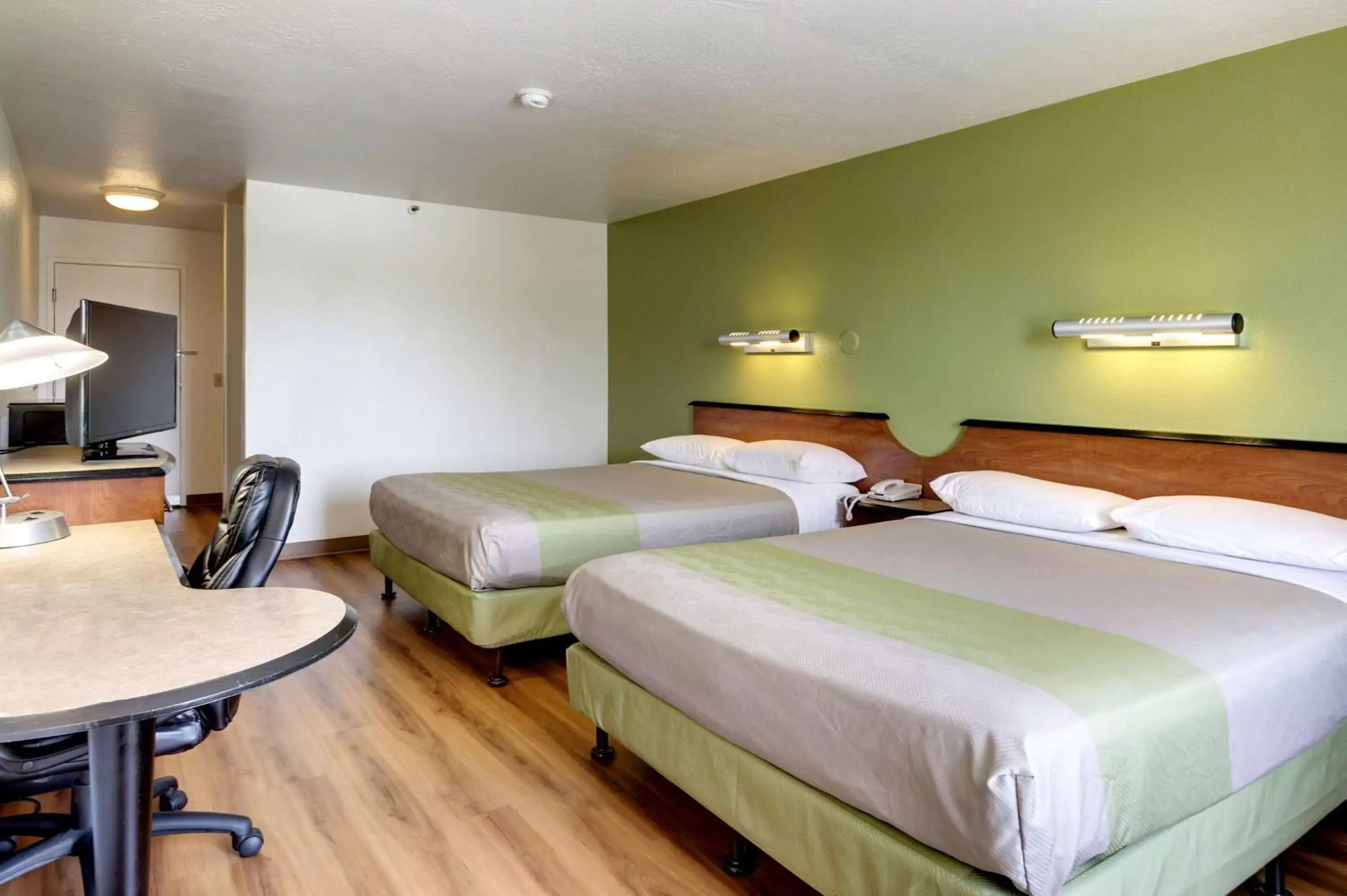 Queen Room with Two Queen Beds in Motel 6-Ogden, UT - Riverdale Queen Room with Two Queen Beds in Motel 6-Ogden, UT - Riverdale