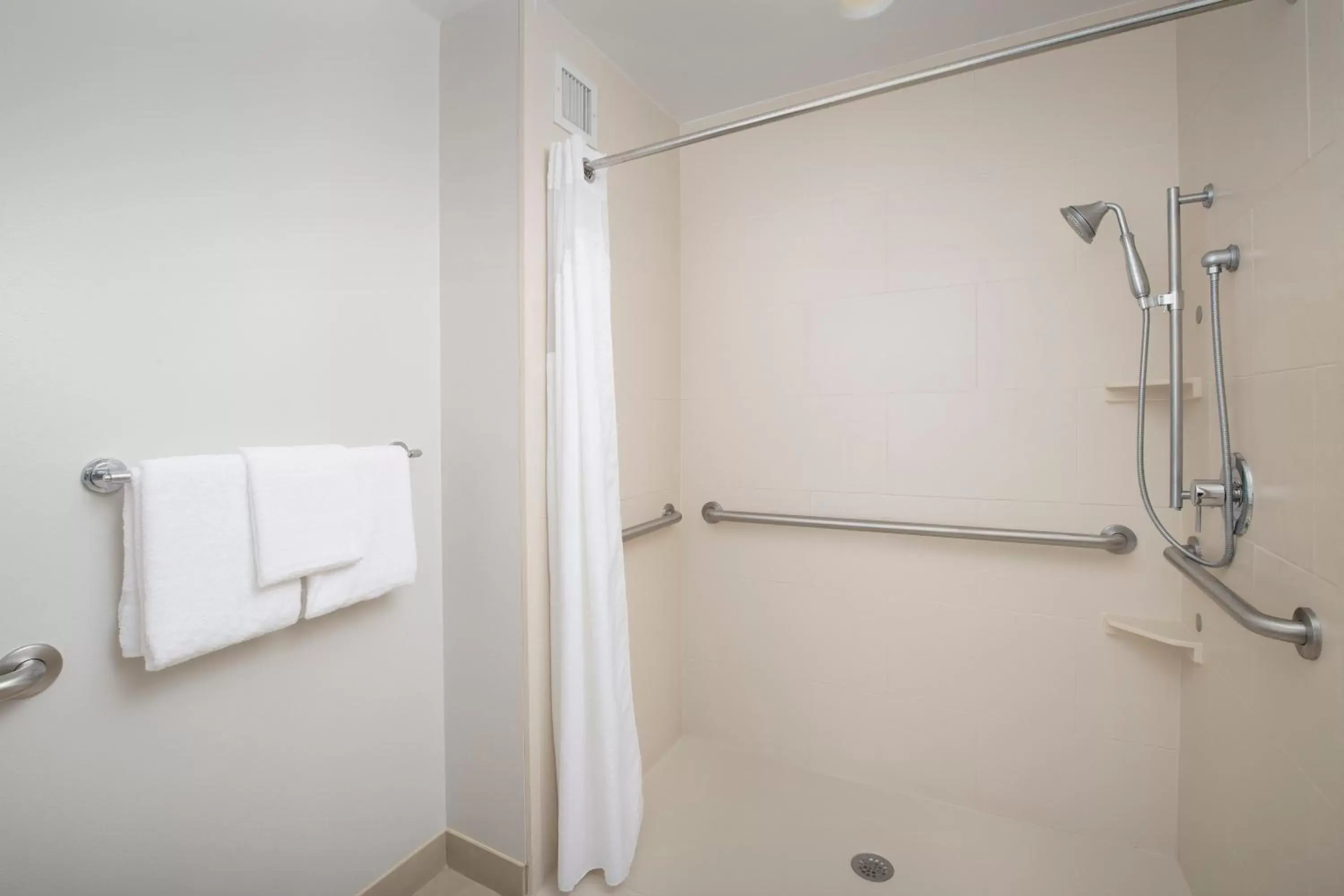 Photo of the whole room, Bathroom in Holiday Inn Express Jacksonville Beach, an IHG Hotel