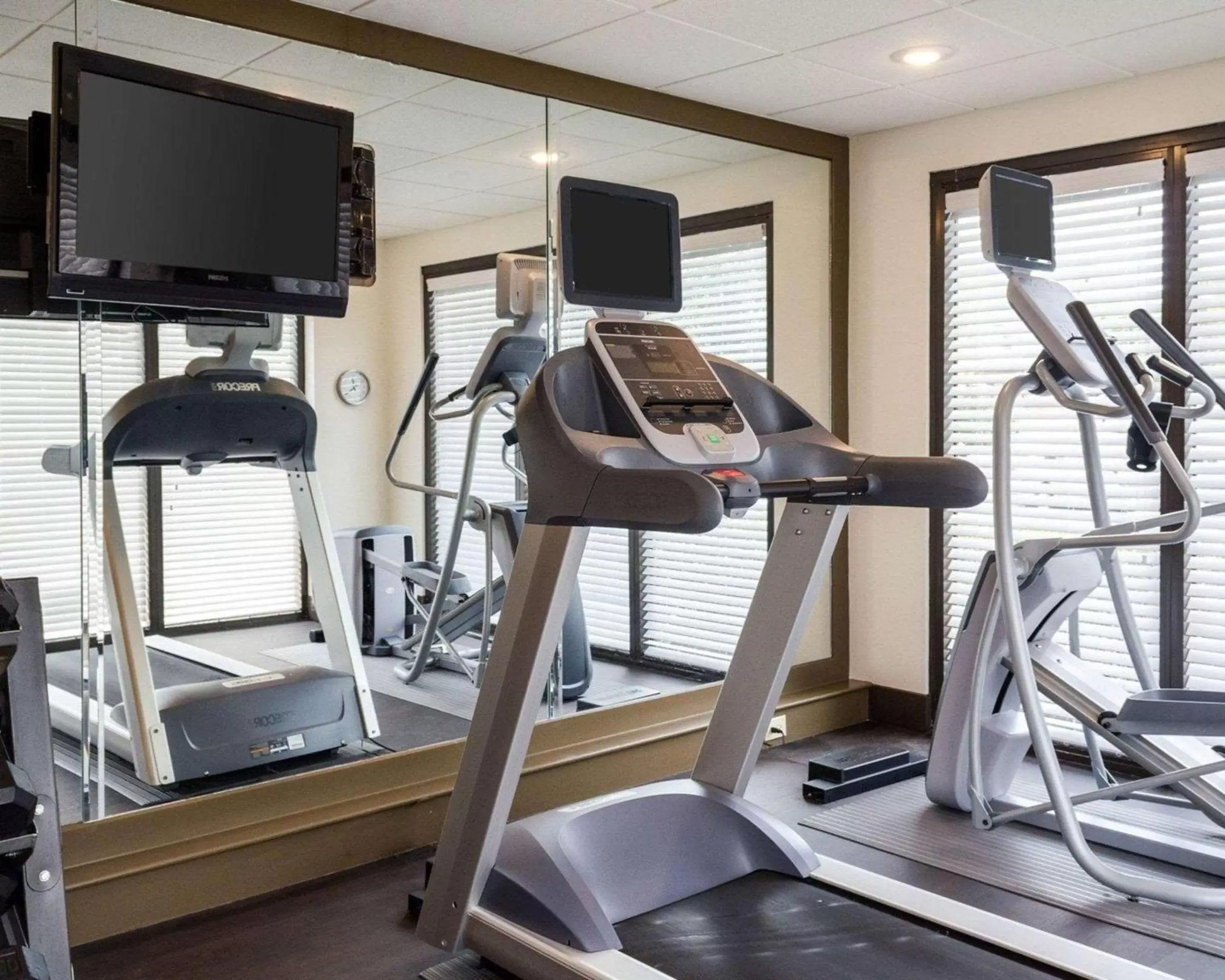 Fitness centre/facilities, Fitness Center/Facilities in Comfort Suites Starkville