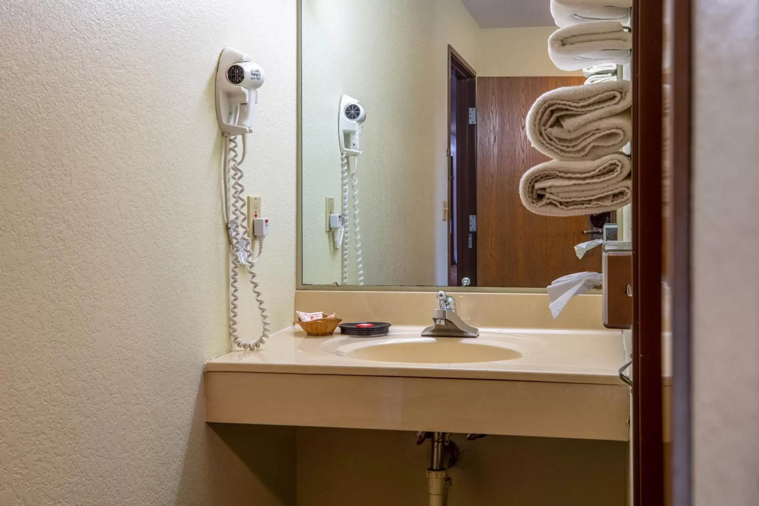 Bathroom in OYO Hotel Chesaning Route 52 & Hwy 57