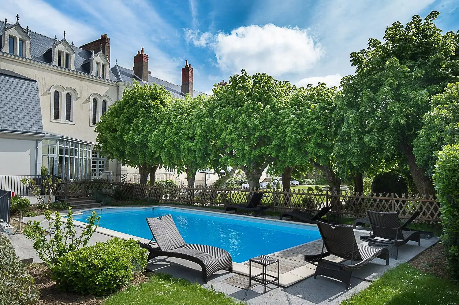 Swimming Pool in Hôtel & Spa Perier Du Bignon