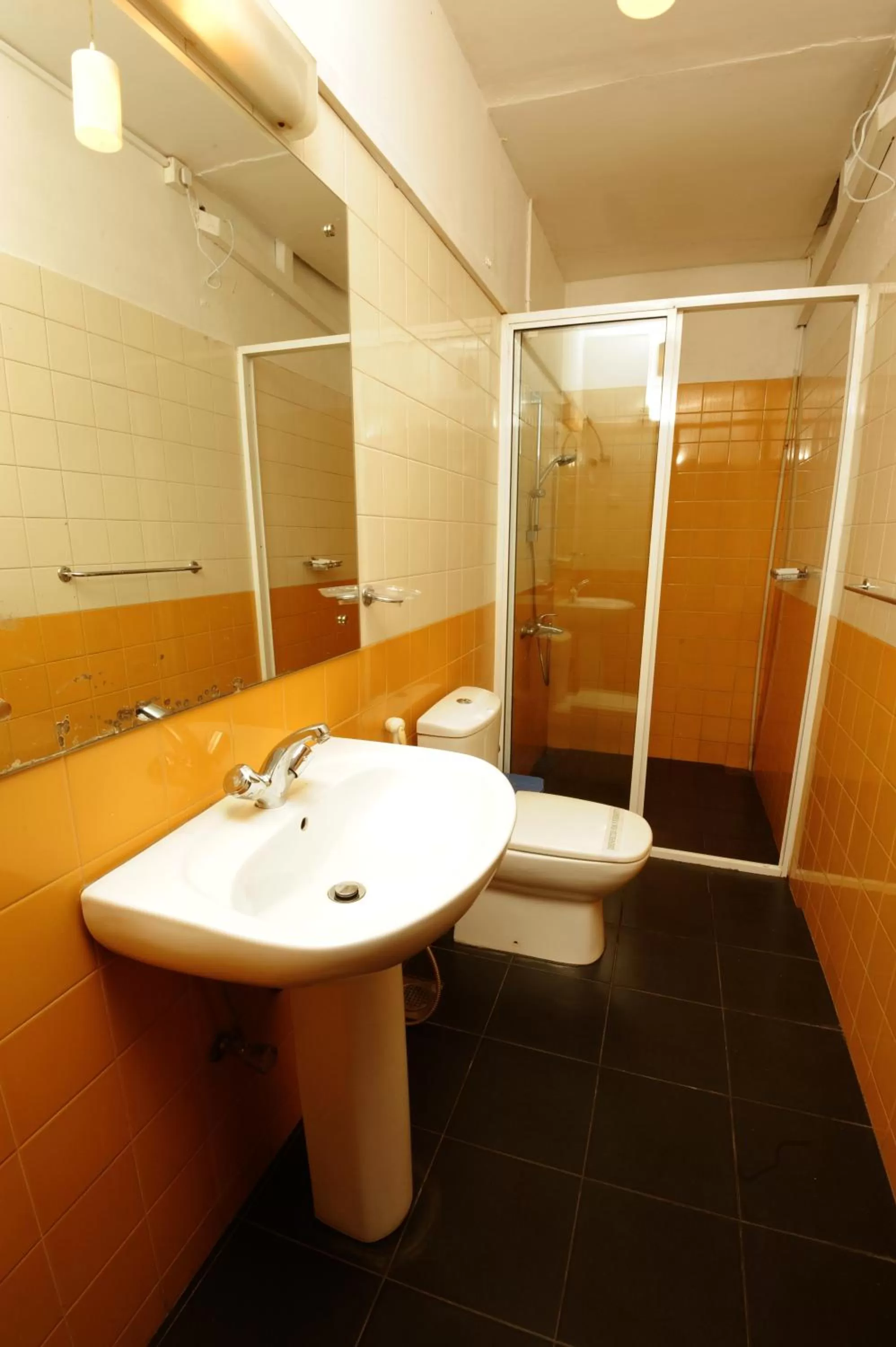 Bathroom in Hotel See Kandy