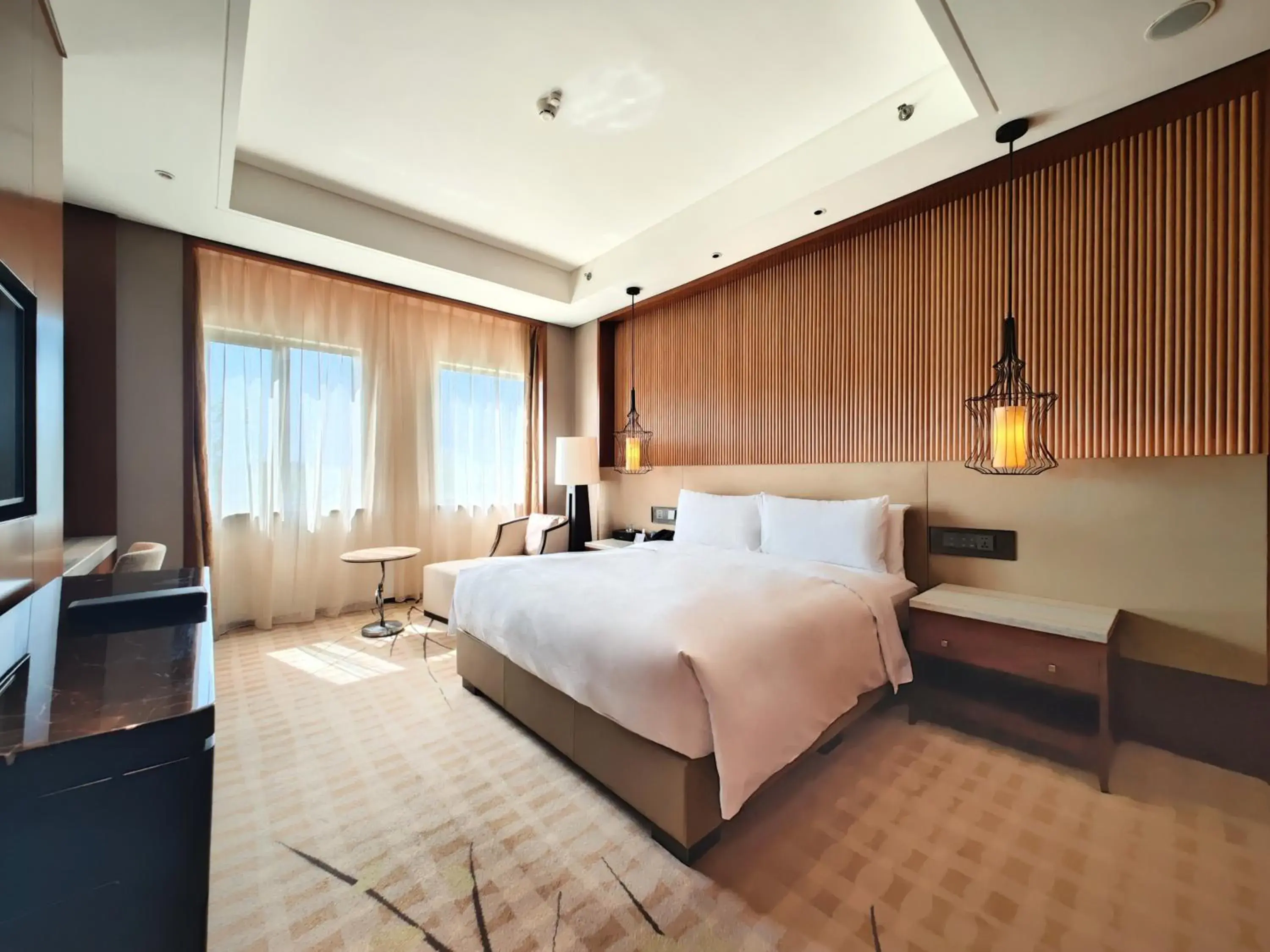 Photo of the whole room, Bed in JW Marriott Hotel Zhejiang Anji