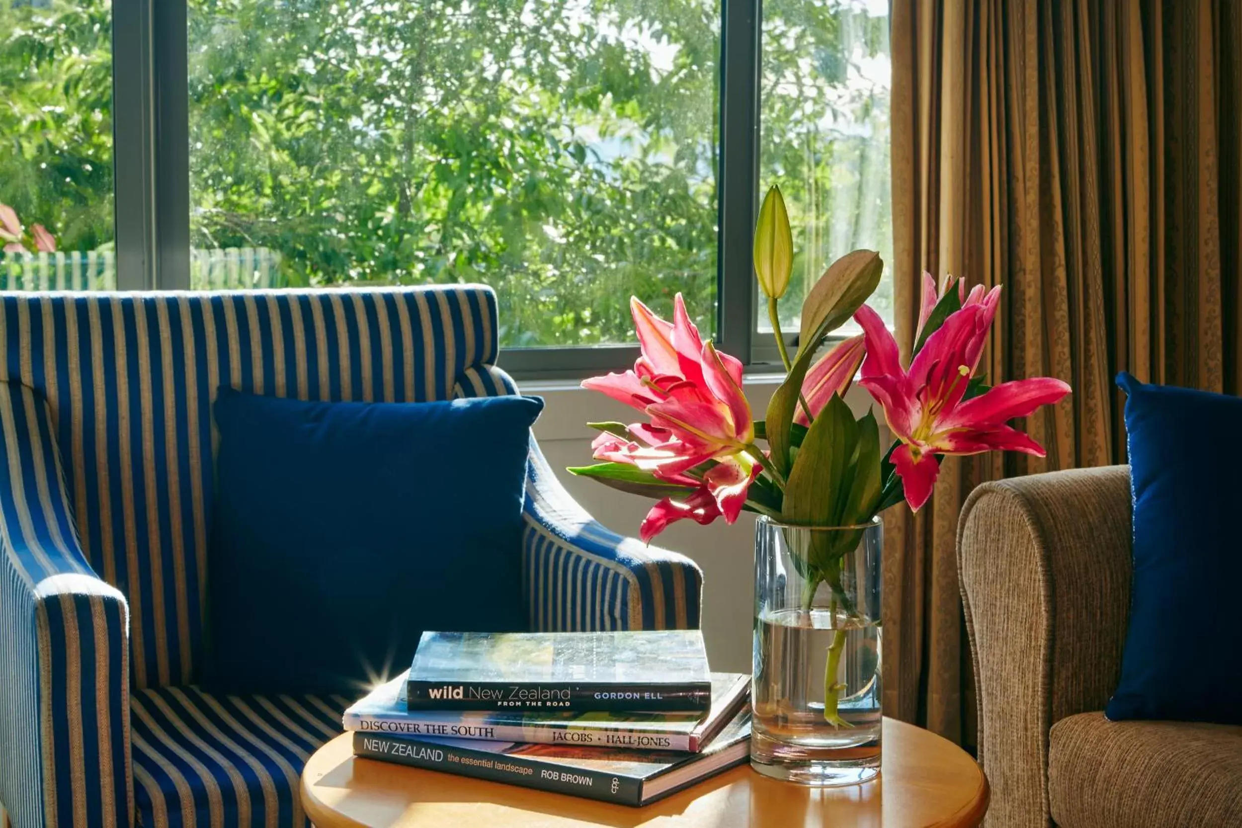 Seating Area in Saxton Lodge Motel