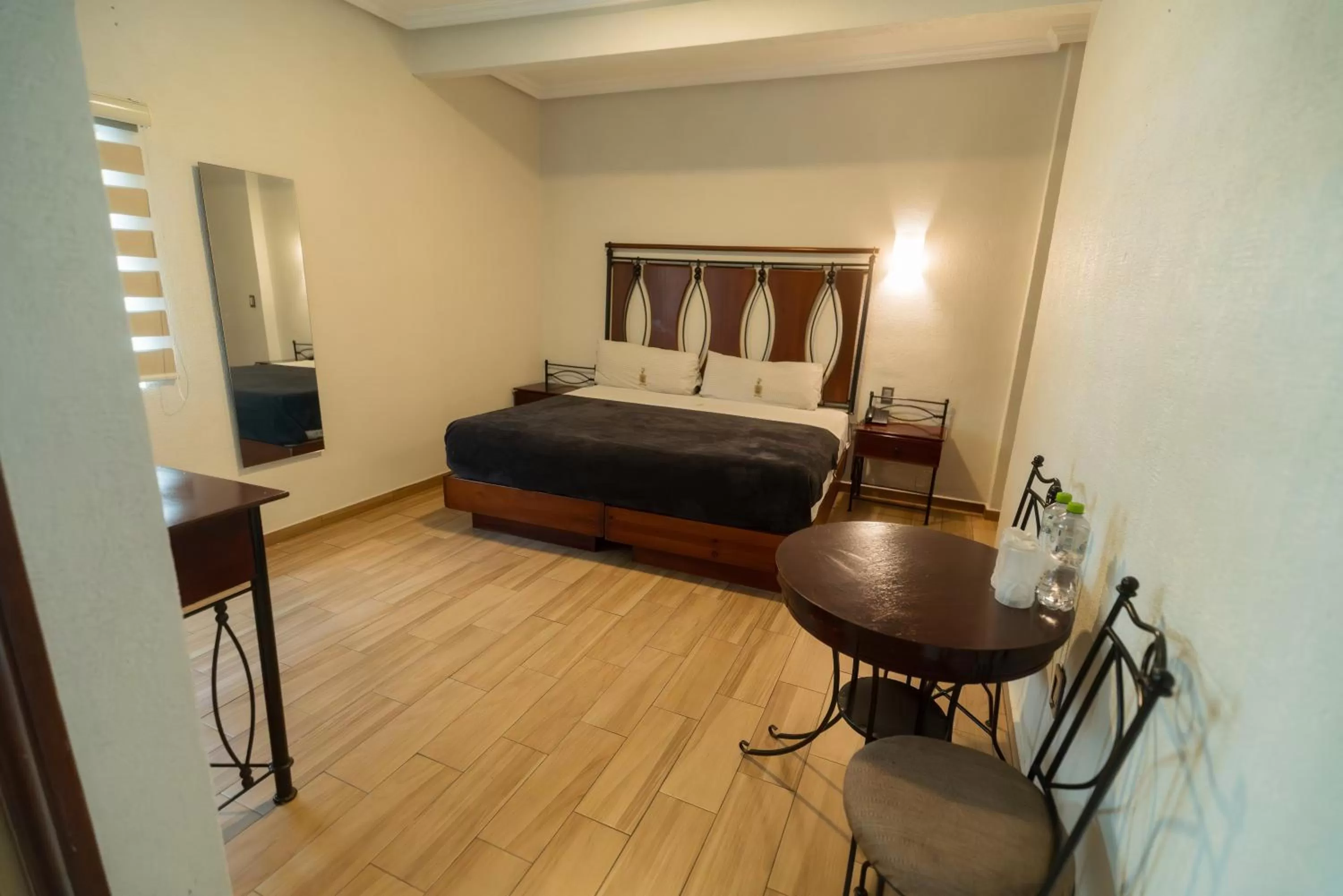 Bedroom, Bed in Hotel Alcazar - Guadalajara Centro Historico