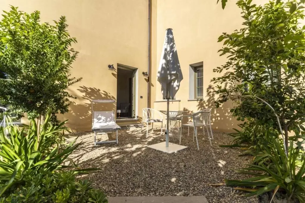 Property Building in Villa Petriolo