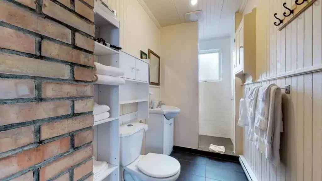 Bathroom in Manoir Belle Plage