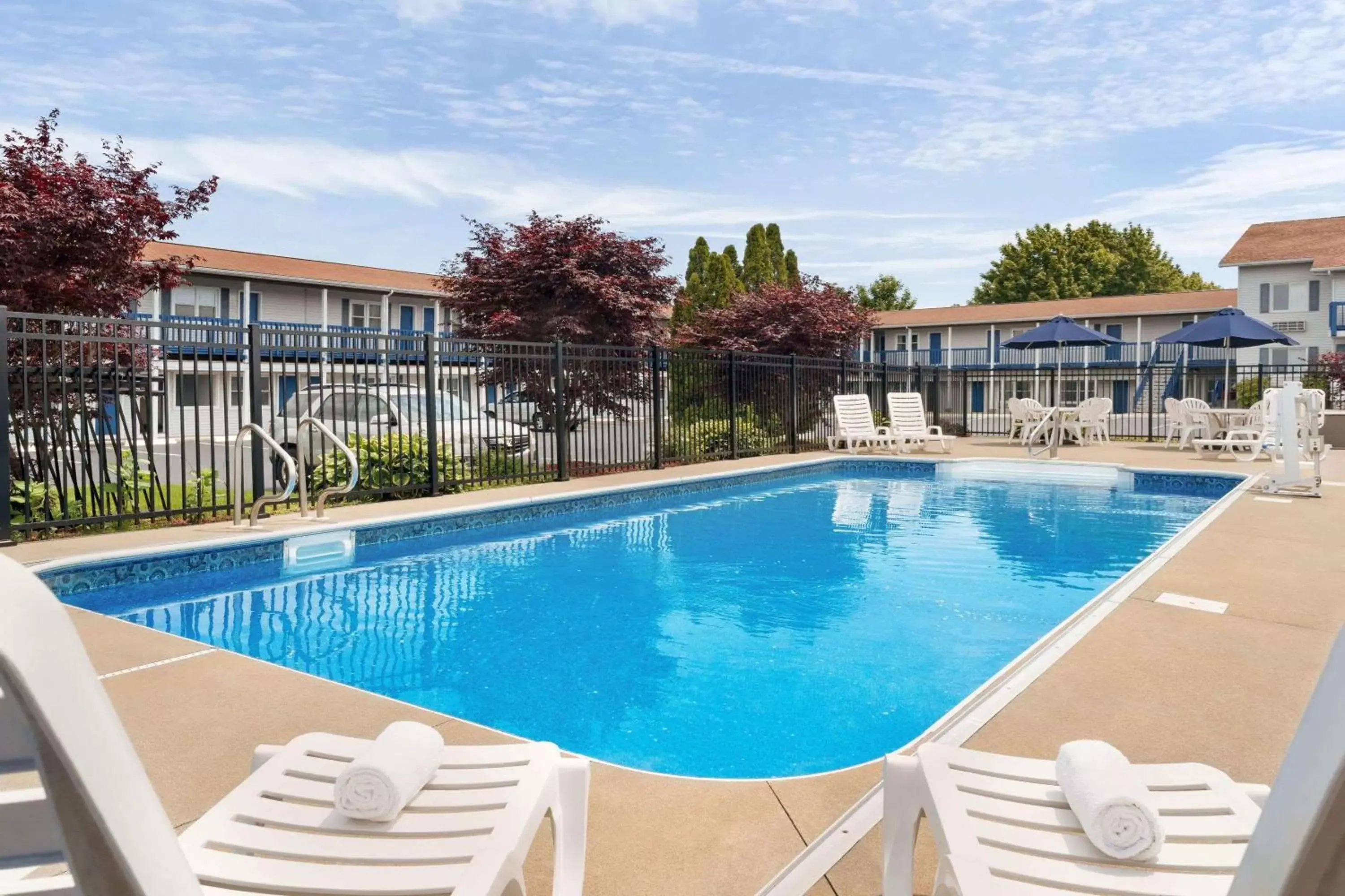 Activities, Swimming Pool in Days Inn by Wyndham Middletown/Newport Area
