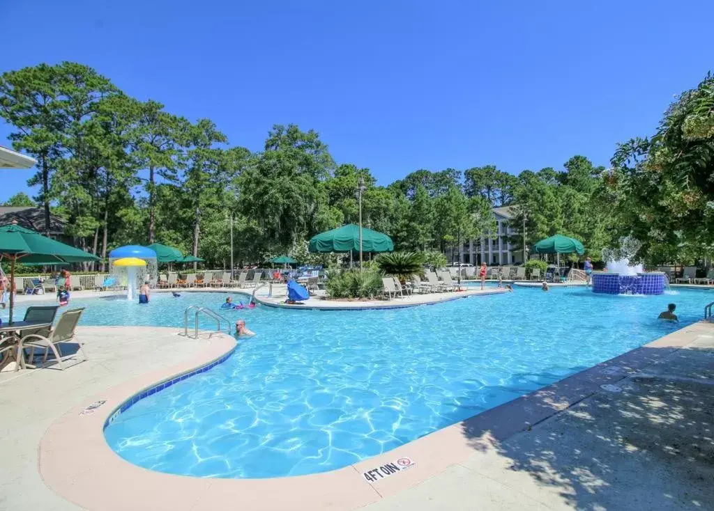 Swimming Pool in Island Links Resort by Palmera