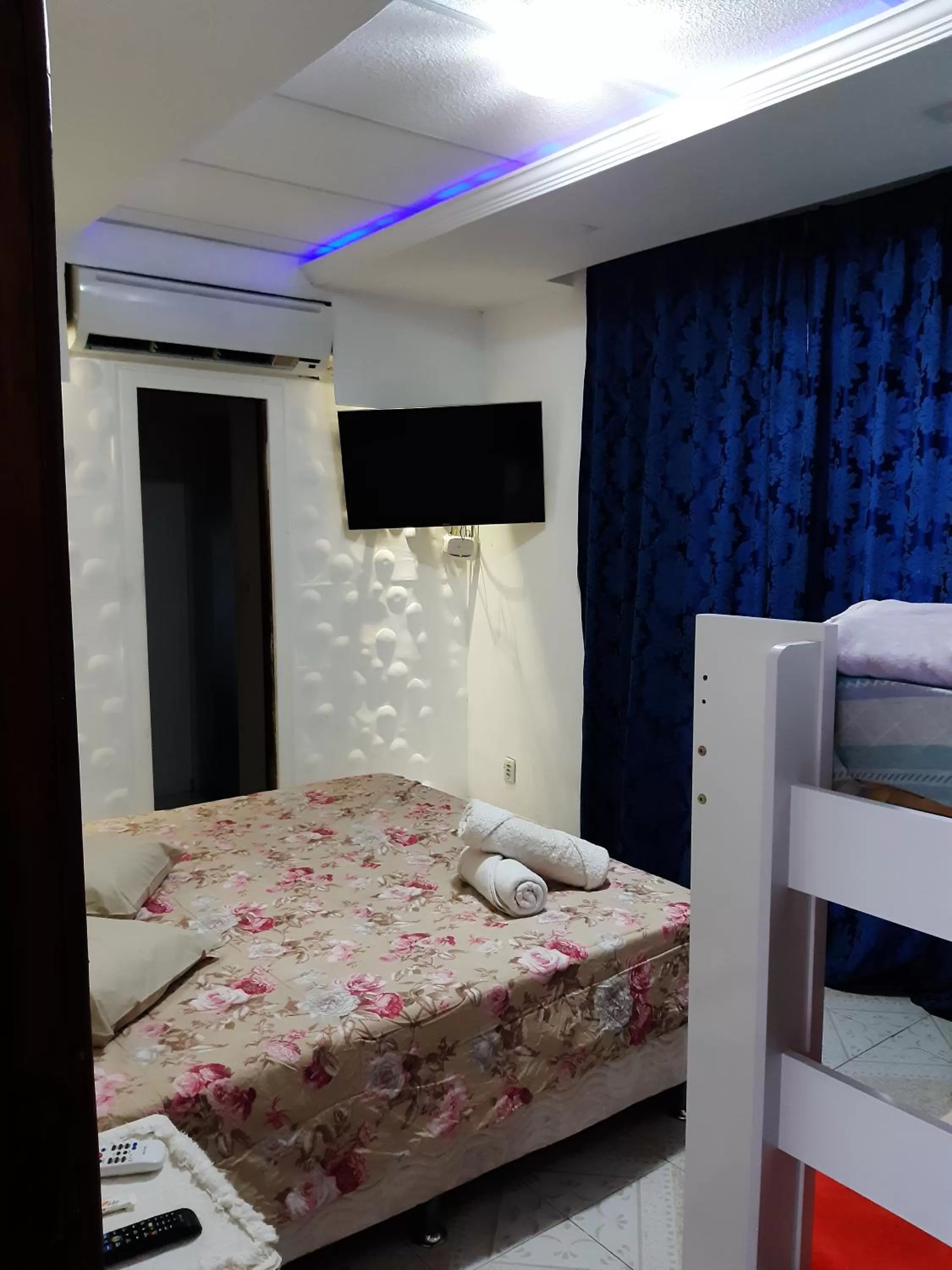 Photo of the whole room, Bed in Pousada Casa Familia