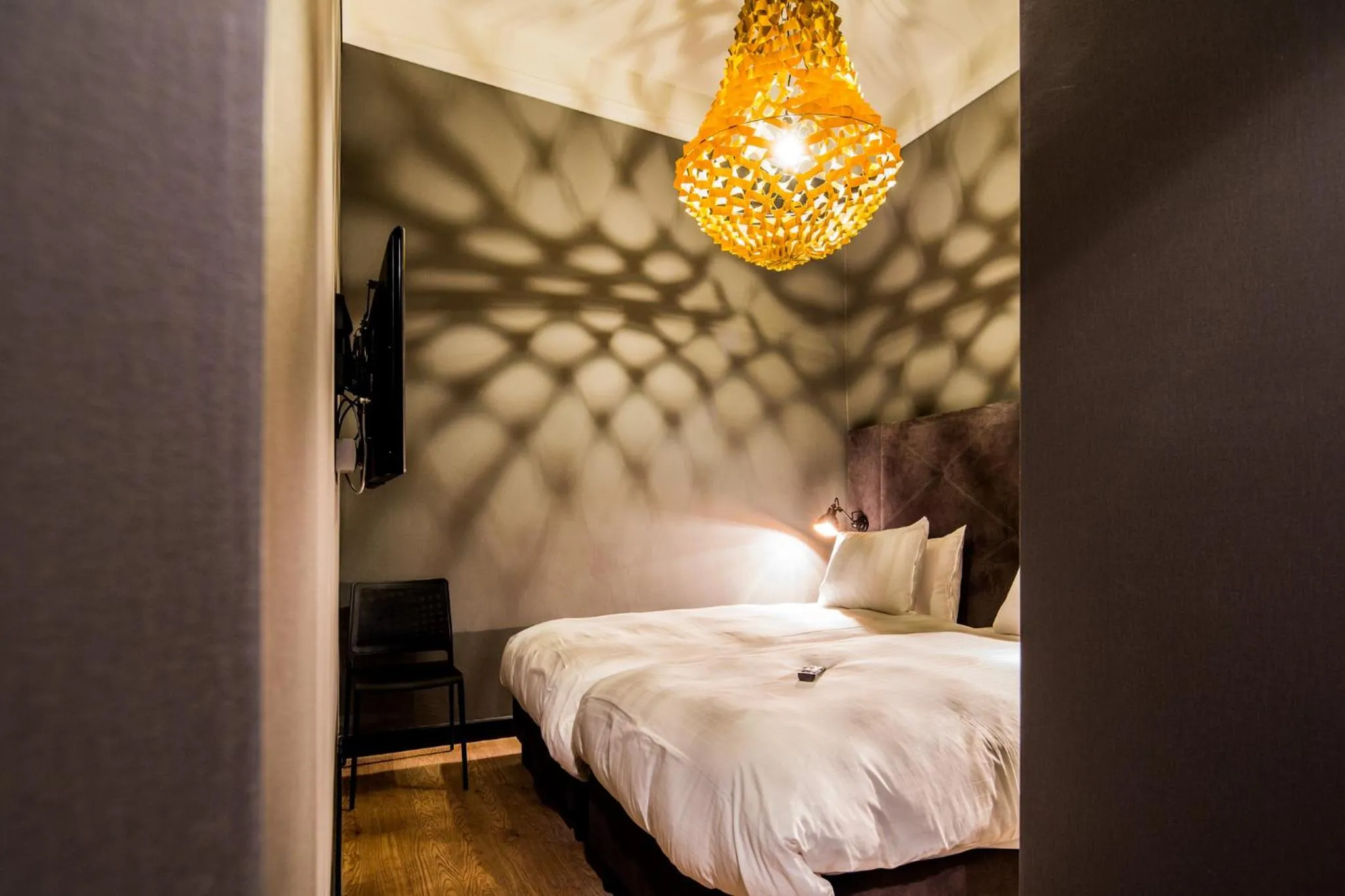 Bed in Post-Plaza Hotel & Grand Café