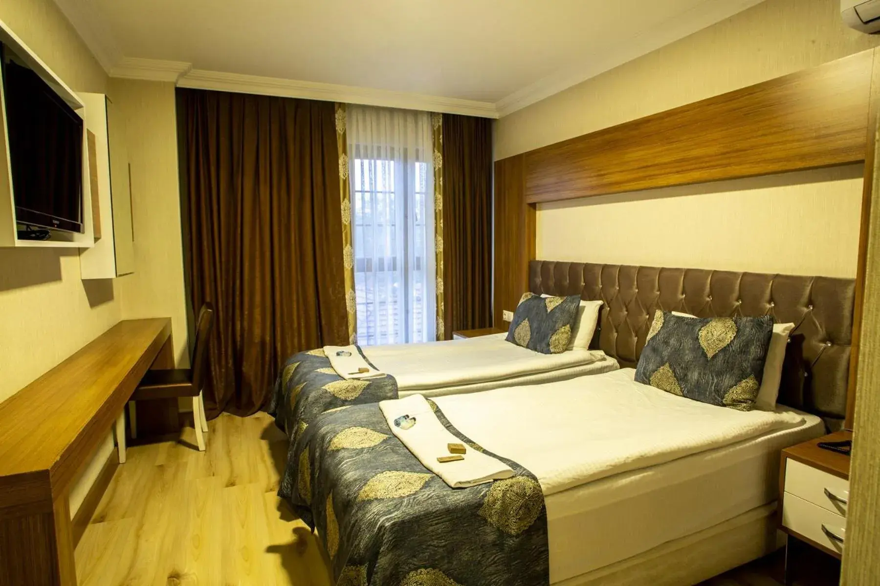 Bed in Bursa Palas Hotel